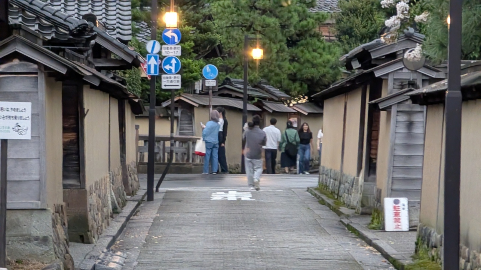 金沢のお香とアロマの香り専門店(石川県金沢市)・金沢観光地・金沢の観光スポット武家屋敷跡近く・人気でおすすめのお土産処-お香専門店のアロマ香房焚屋
