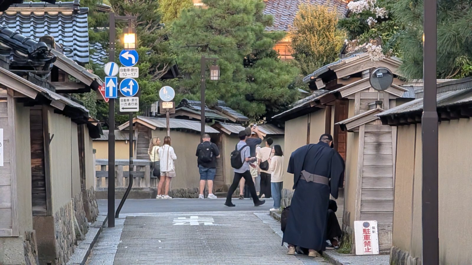 金沢のお香とアロマの香り専門店(石川県金沢市)・金沢観光地・金沢の観光スポット武家屋敷跡近く・人気でおすすめのお土産処-お香専門店のアロマ香房焚屋