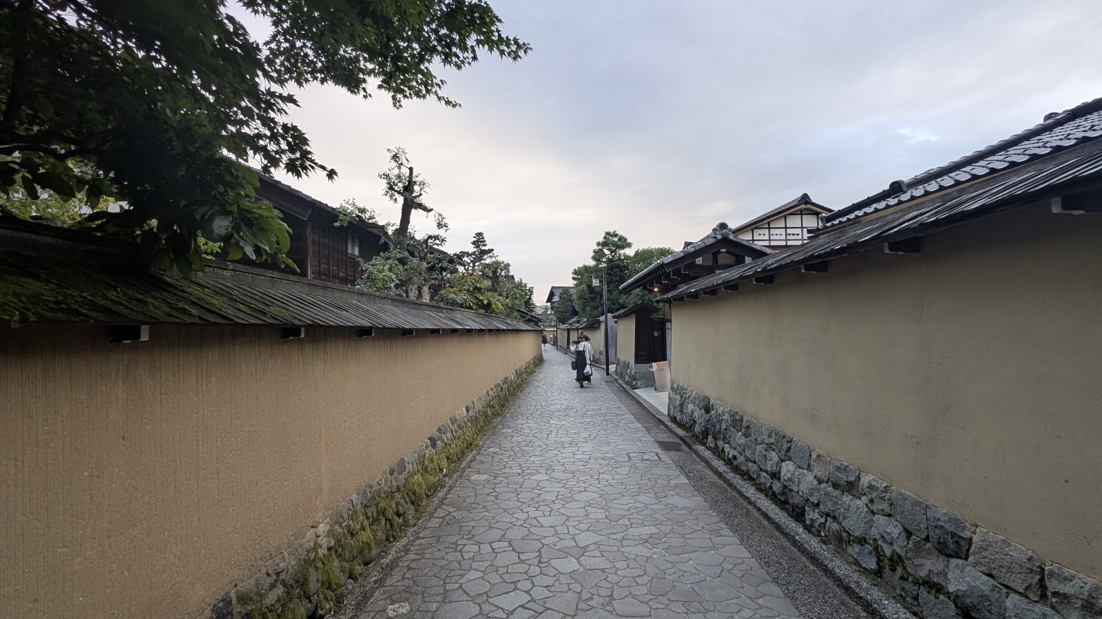 金沢のお香とアロマの香り専門店(石川県金沢市)・金沢観光地・金沢の観光スポット武家屋敷跡近く・人気でおすすめのお土産処-お香専門店のアロマ香房焚屋