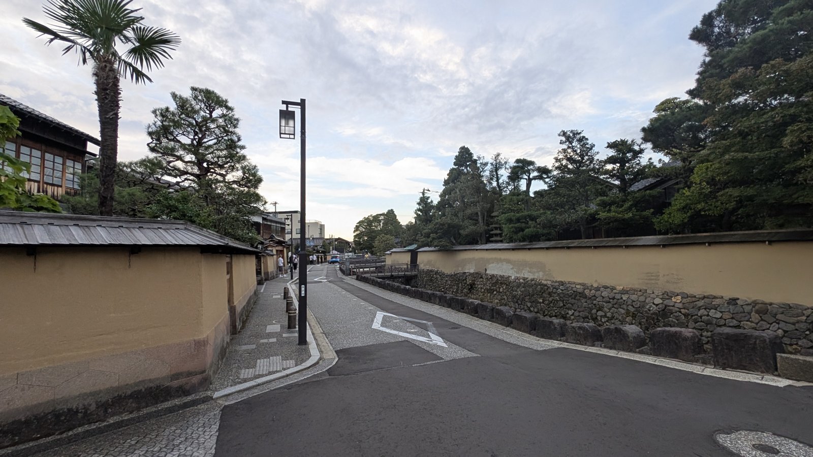 金沢のお香とアロマの香り専門店(石川県金沢市)・金沢観光地・金沢の観光スポット武家屋敷跡近く・人気でおすすめのお土産処-お香専門店のアロマ香房焚屋