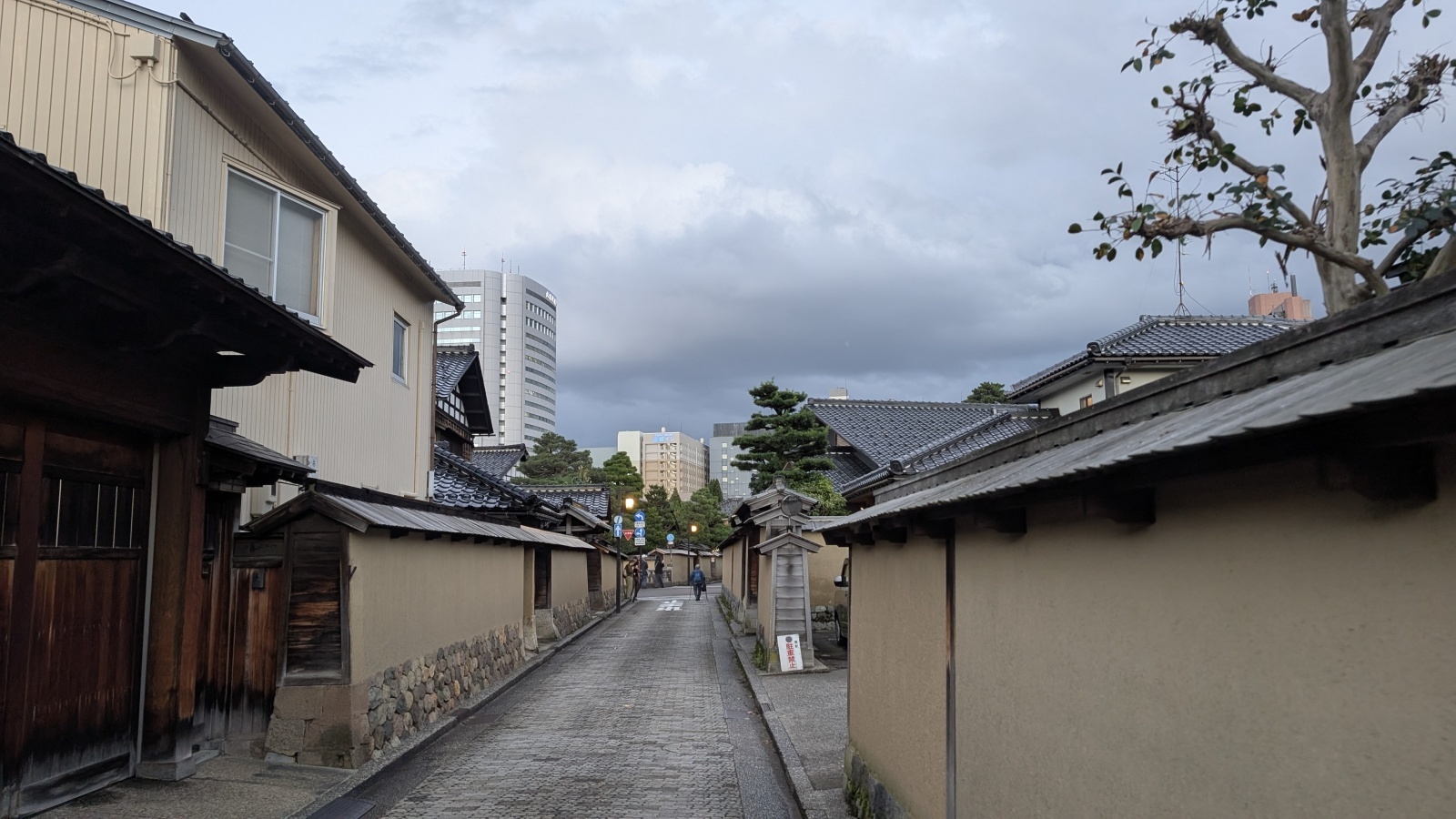 金沢のお香とアロマの香り専門店(石川県金沢市)・金沢観光地・金沢の観光スポット武家屋敷跡近く・人気でおすすめのお土産処-お香専門店のアロマ香房焚屋