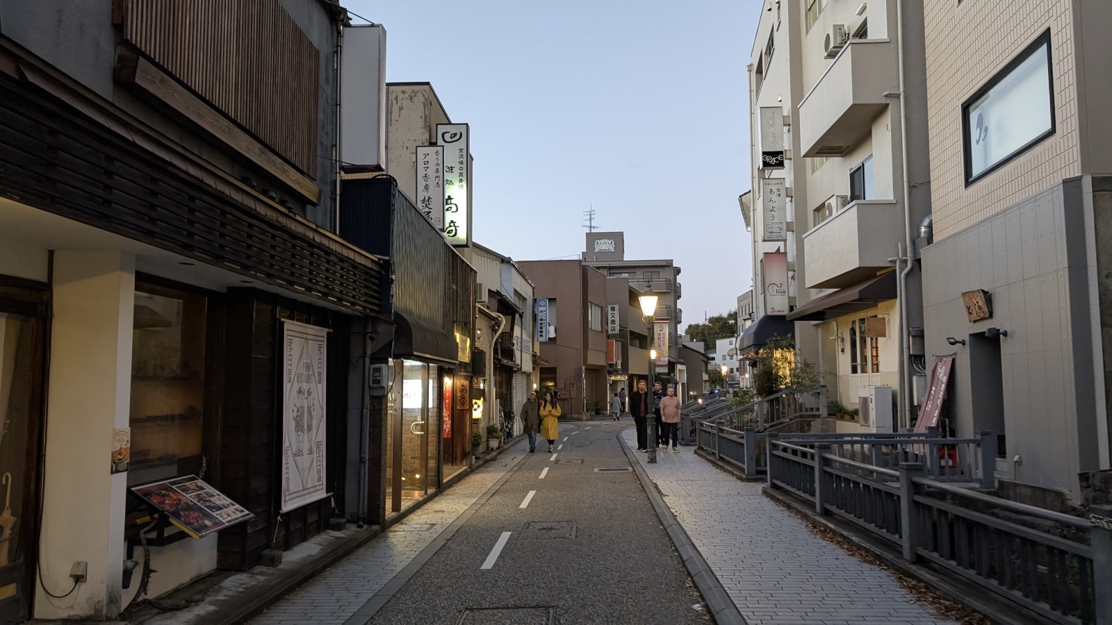 金沢のお香とアロマの香り専門店(石川県金沢市)・金沢観光地・金沢の観光スポット武家屋敷跡近く・人気でおすすめのお土産処-お香専門店のアロマ香房焚屋