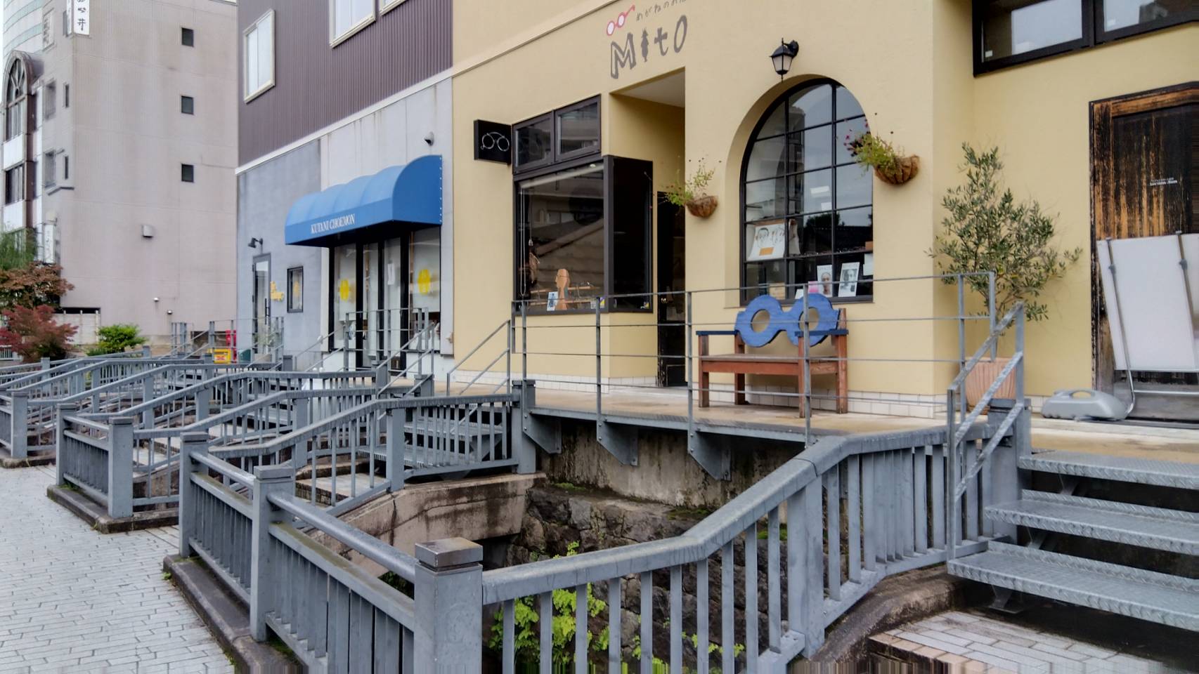 金沢のお香とアロマの香り専門店(石川県金沢市)・金沢観光地・金沢の観光スポット武家屋敷跡近く・人気でおすすめのお土産処-お香専門店のアロマ香房焚屋