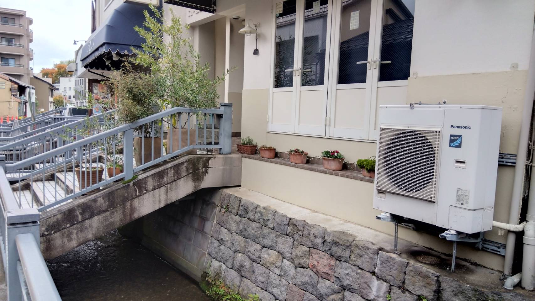 金沢のお香とアロマの香り専門店(石川県金沢市)・金沢観光地・金沢の観光スポット武家屋敷跡近く・人気でおすすめのお土産処-お香専門店のアロマ香房焚屋