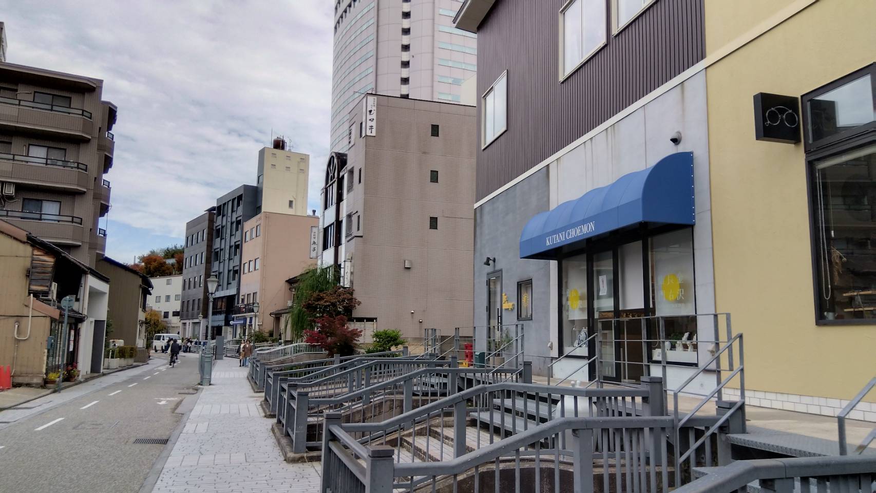 金沢のお香とアロマの香り専門店(石川県金沢市)・金沢観光地・金沢の観光スポット武家屋敷跡近く・人気でおすすめのお土産処-お香専門店のアロマ香房焚屋