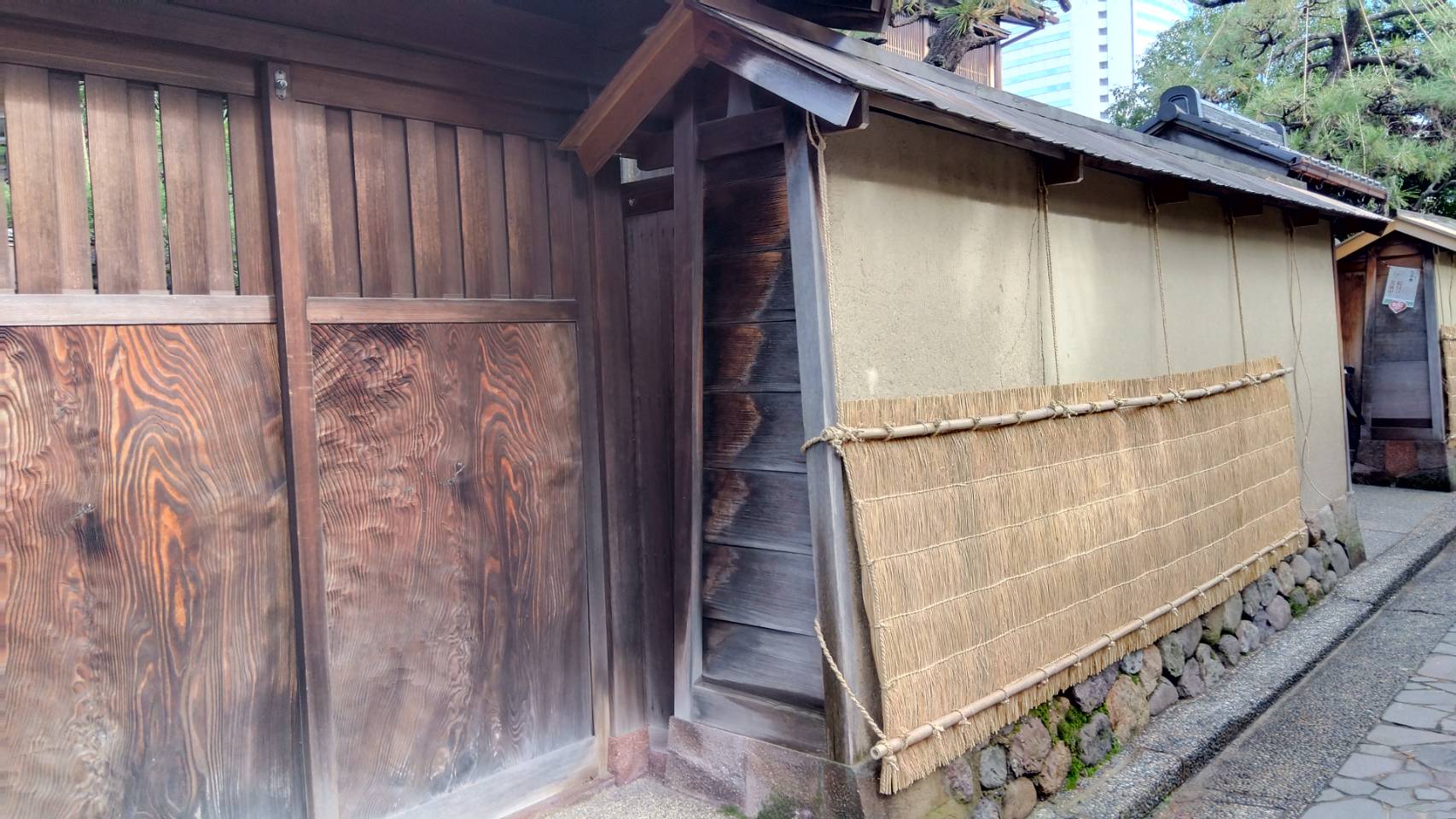 金沢のお香とアロマの香り専門店(石川県金沢市)・金沢観光地・金沢の観光スポット武家屋敷跡近く・人気でおすすめのお土産処-お香専門店のアロマ香房焚屋