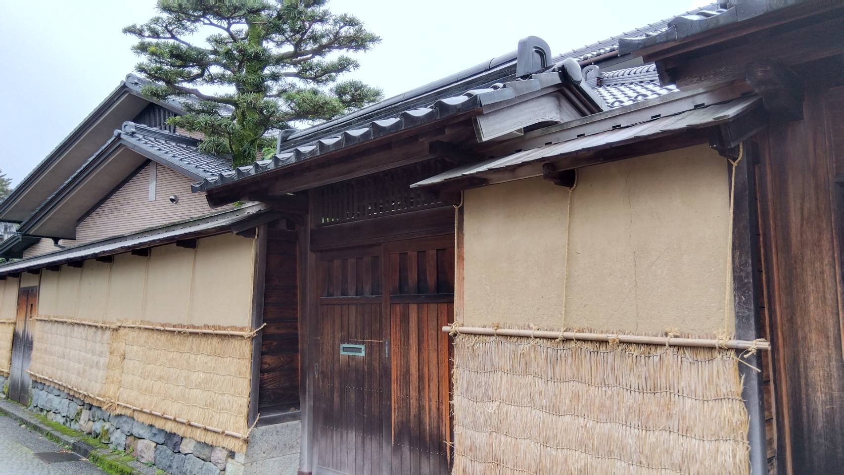 金沢のお香とアロマの香り専門店(石川県金沢市)・金沢観光地・金沢の観光スポット武家屋敷跡近く・人気でおすすめのお土産処-お香専門店のアロマ香房焚屋