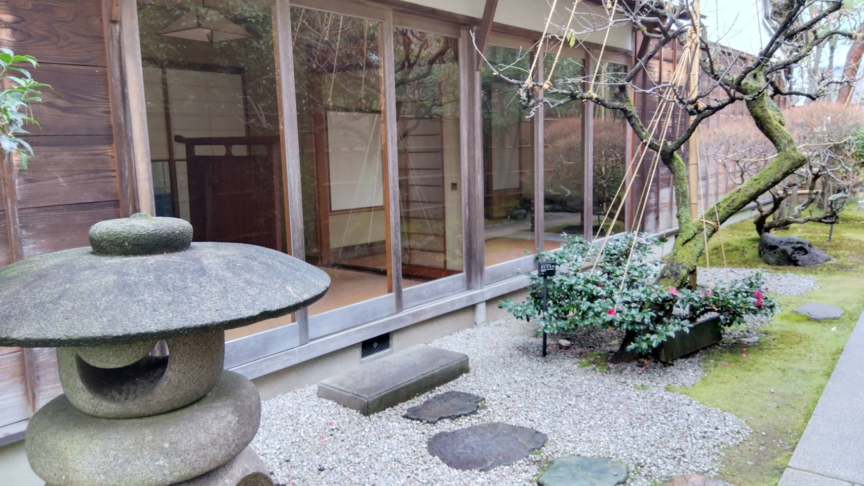 金沢のお香とアロマの香り専門店(石川県金沢市)・金沢観光地・金沢の観光スポット武家屋敷跡近く・人気でおすすめのお土産処-お香専門店のアロマ香房焚屋