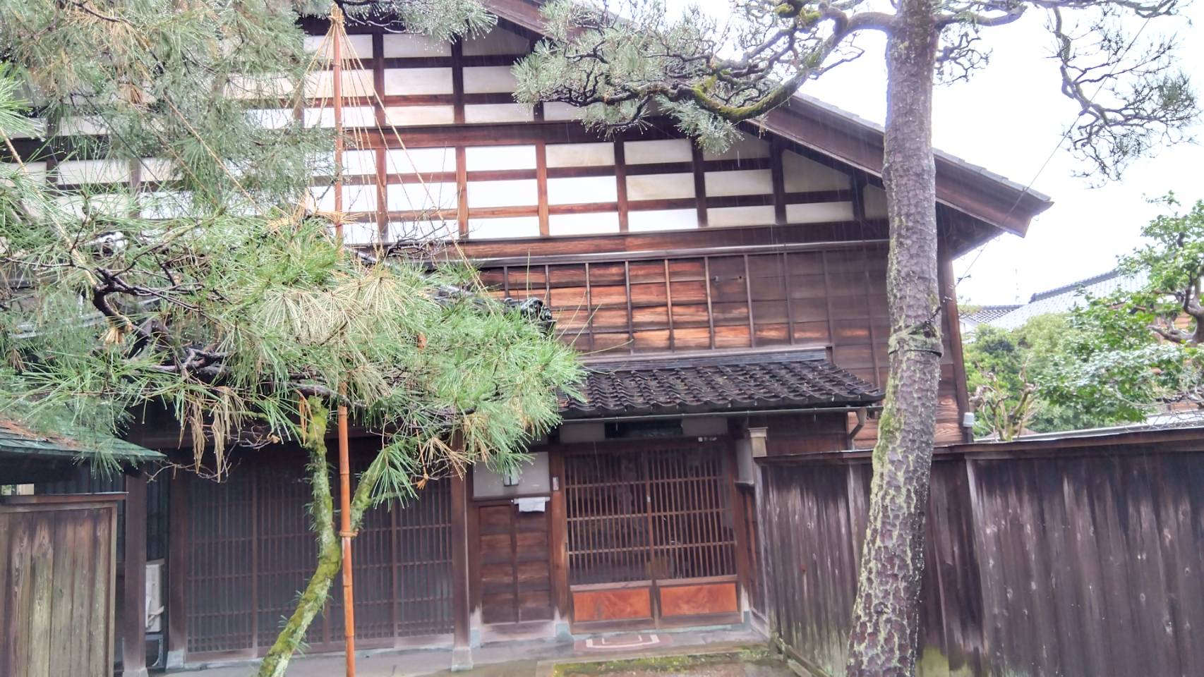 金沢のお香とアロマの香り専門店(石川県金沢市)・金沢観光地・金沢の観光スポット武家屋敷跡近く・人気でおすすめのお土産処-お香専門店のアロマ香房焚屋