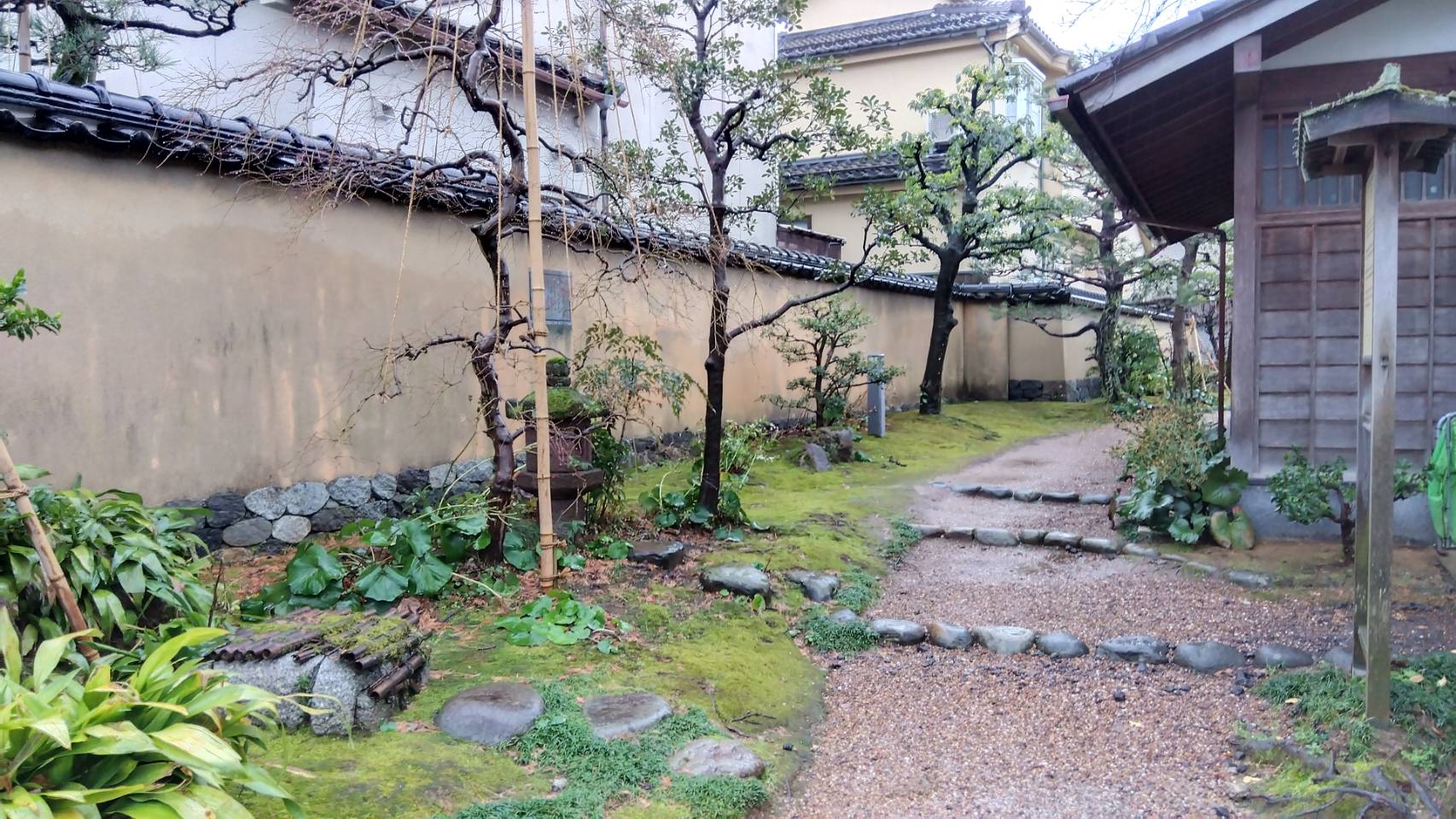 金沢のお香とアロマの香り専門店(石川県金沢市)・金沢観光地・金沢の観光スポット武家屋敷跡近く・人気でおすすめのお土産処-お香専門店のアロマ香房焚屋