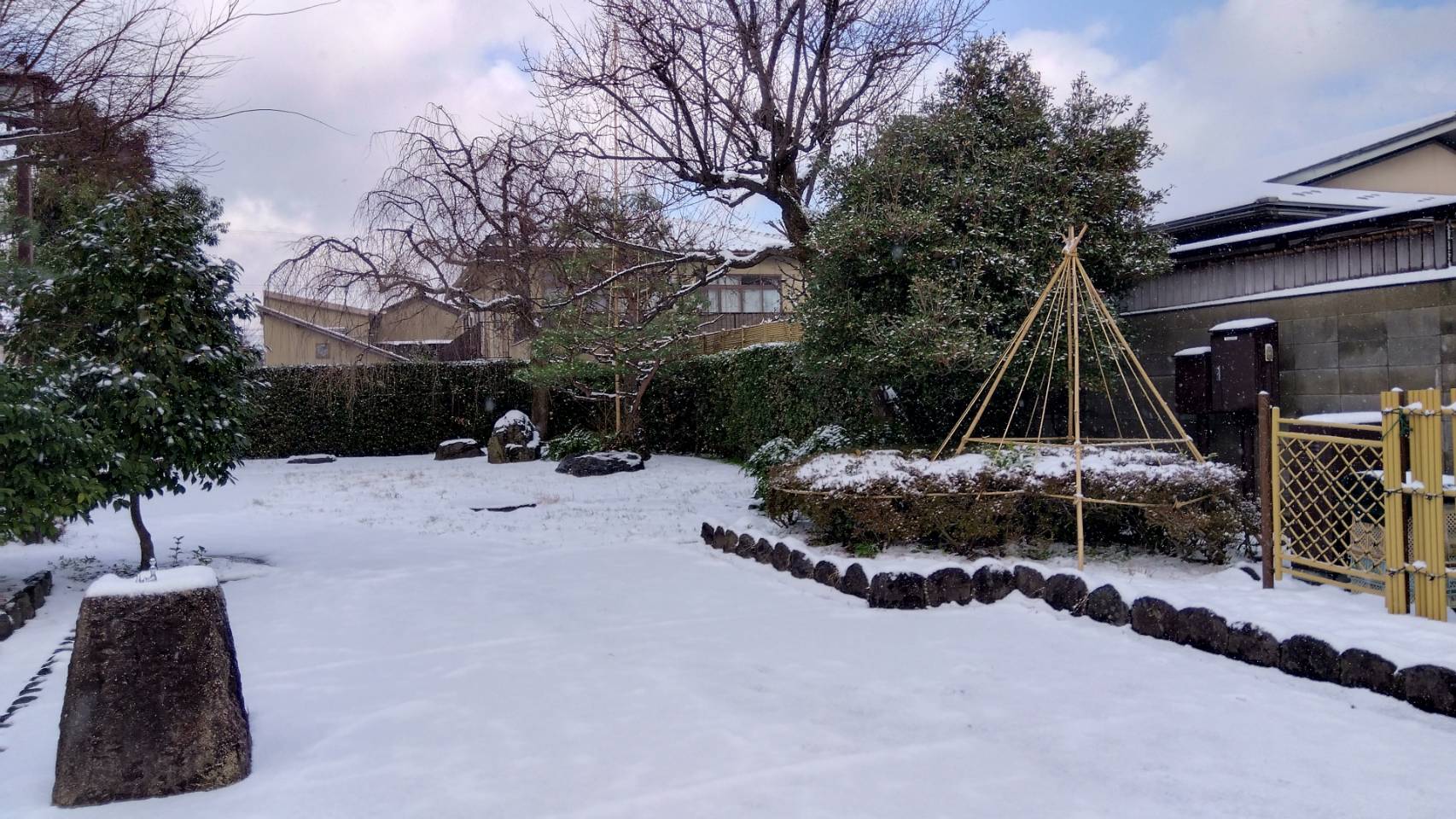 金沢のお香とアロマの香り専門店(石川県金沢市)・金沢観光地・金沢の観光スポット武家屋敷跡近く・人気でおすすめのお土産処-お香専門店のアロマ香房焚屋