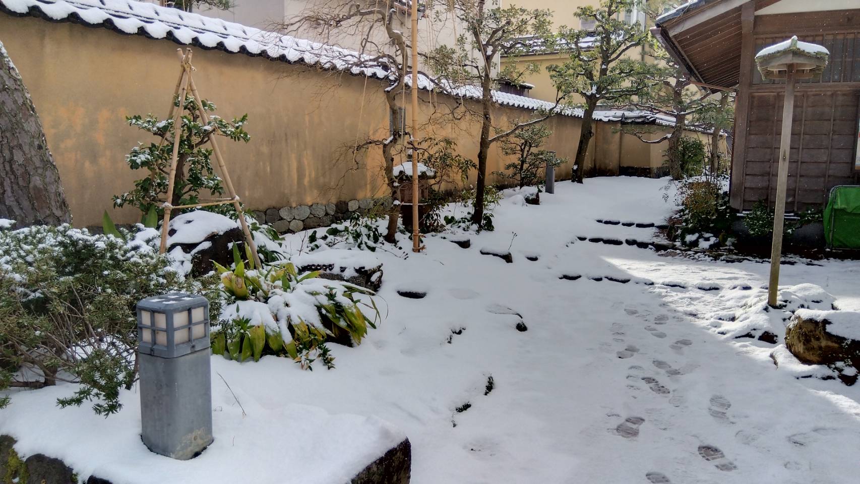 金沢のお香とアロマの香り専門店(石川県金沢市)・金沢観光地・金沢の観光スポット武家屋敷跡近く・人気でおすすめのお土産処-お香専門店のアロマ香房焚屋