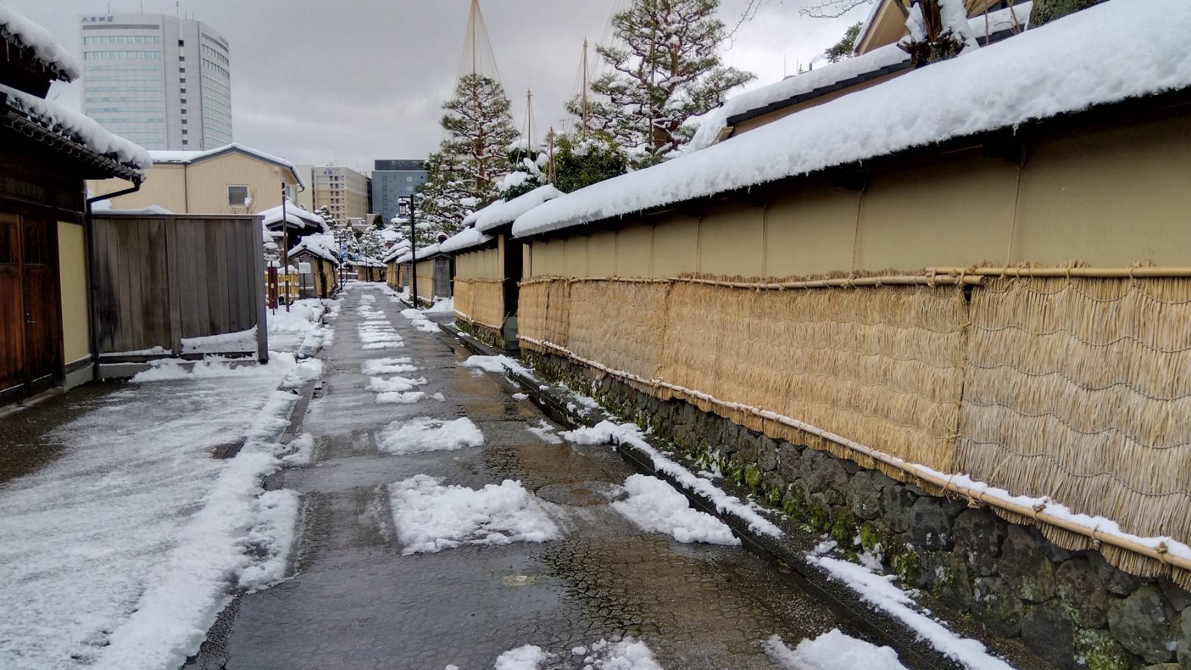 金沢のお香とアロマの香り専門店(石川県金沢市)・金沢観光地・金沢の観光スポット武家屋敷跡近く・人気でおすすめのお土産処-お香専門店のアロマ香房焚屋