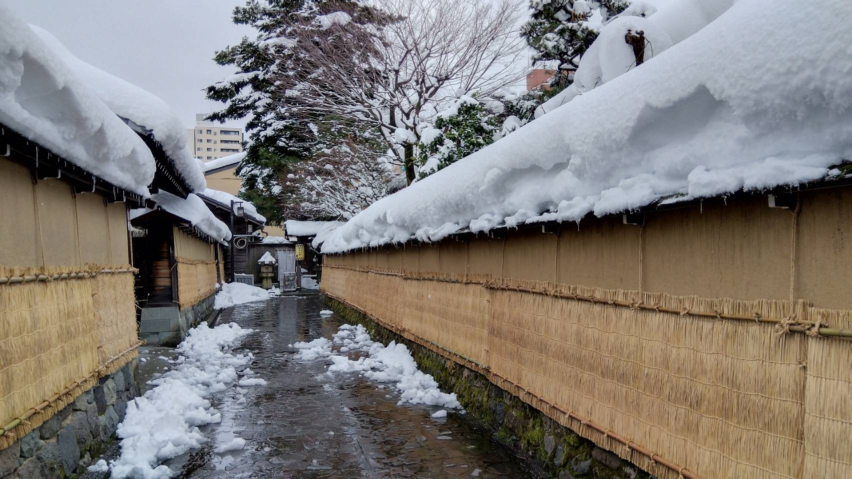 金沢のお香とアロマの香り専門店(石川県金沢市)・金沢観光地・金沢の観光スポット武家屋敷跡近く・人気でおすすめのお土産処-お香専門店のアロマ香房焚屋