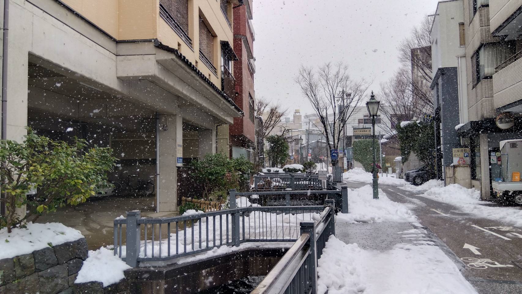 金沢のお香とアロマの香り専門店(石川県金沢市)・金沢観光地・金沢の観光スポット武家屋敷跡近く・人気でおすすめのお土産処-お香専門店のアロマ香房焚屋
