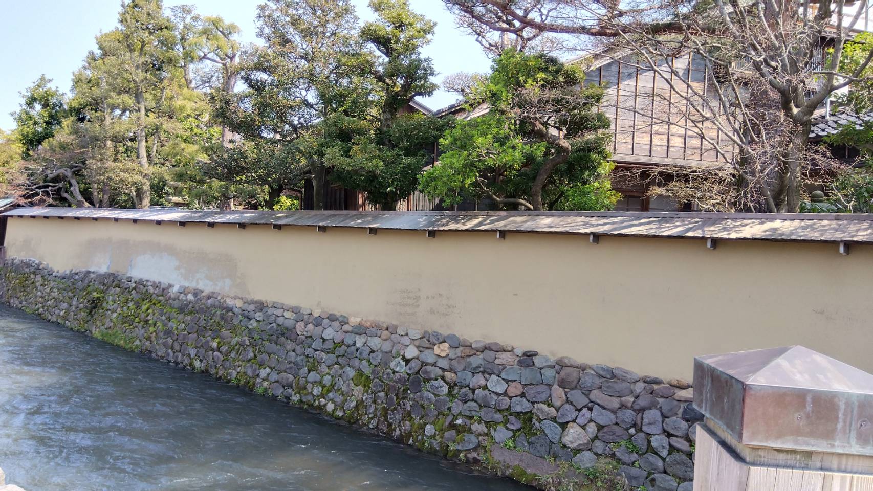 金沢のお香とアロマの香り専門店(石川県金沢市)・金沢観光地・金沢の観光スポット武家屋敷跡近く・人気でおすすめのお土産処-お香専門店のアロマ香房焚屋