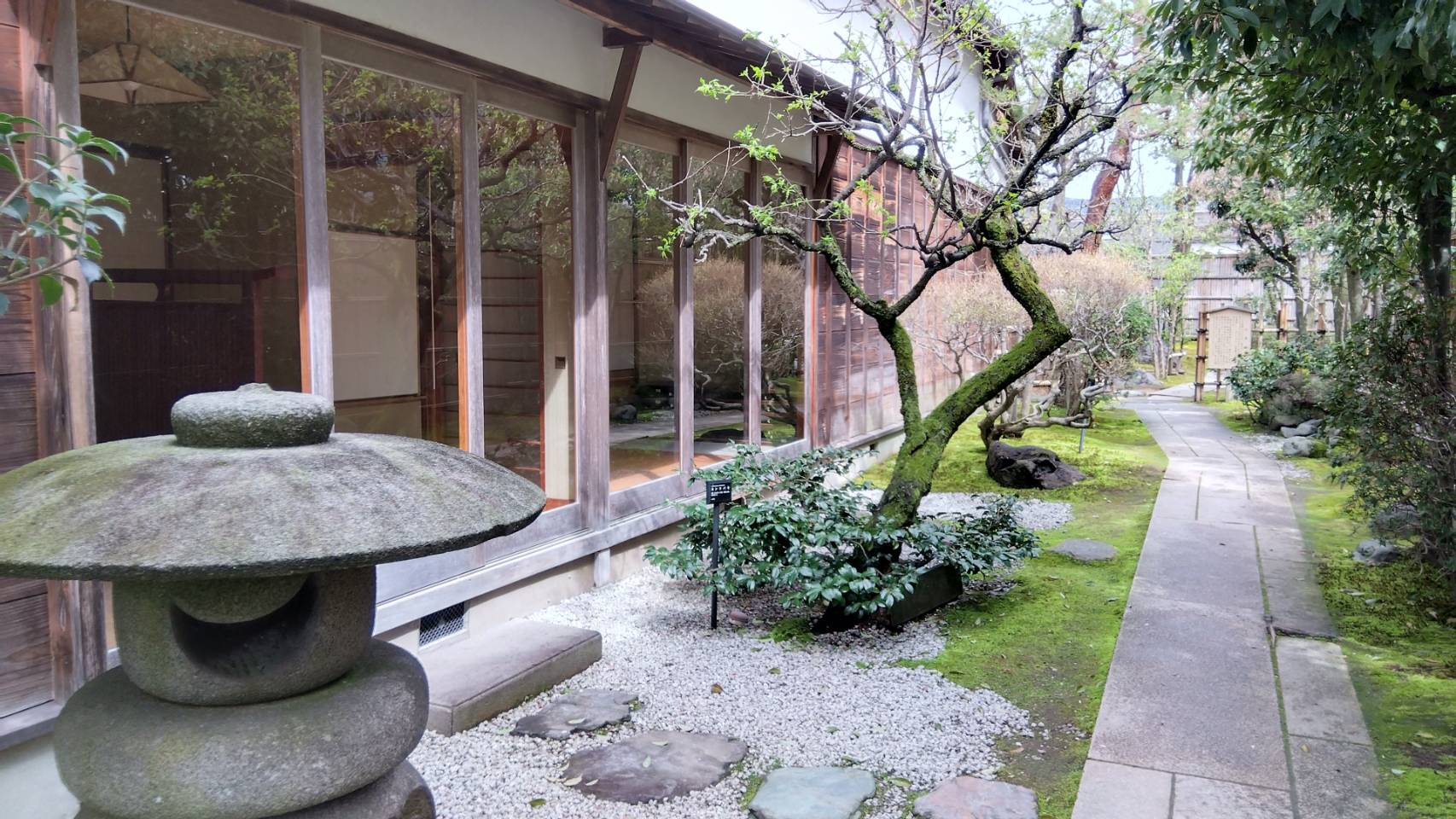 金沢のお香とアロマの香り専門店(石川県金沢市)・金沢観光地・金沢の観光スポット武家屋敷跡近く・人気でおすすめのお土産処-お香専門店のアロマ香房焚屋