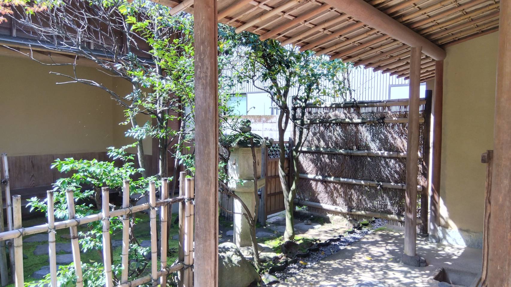 金沢のお香とアロマの香り専門店(石川県金沢市)・金沢観光地・金沢の観光スポット武家屋敷跡近く・人気でおすすめのお土産処-お香専門店のアロマ香房焚屋