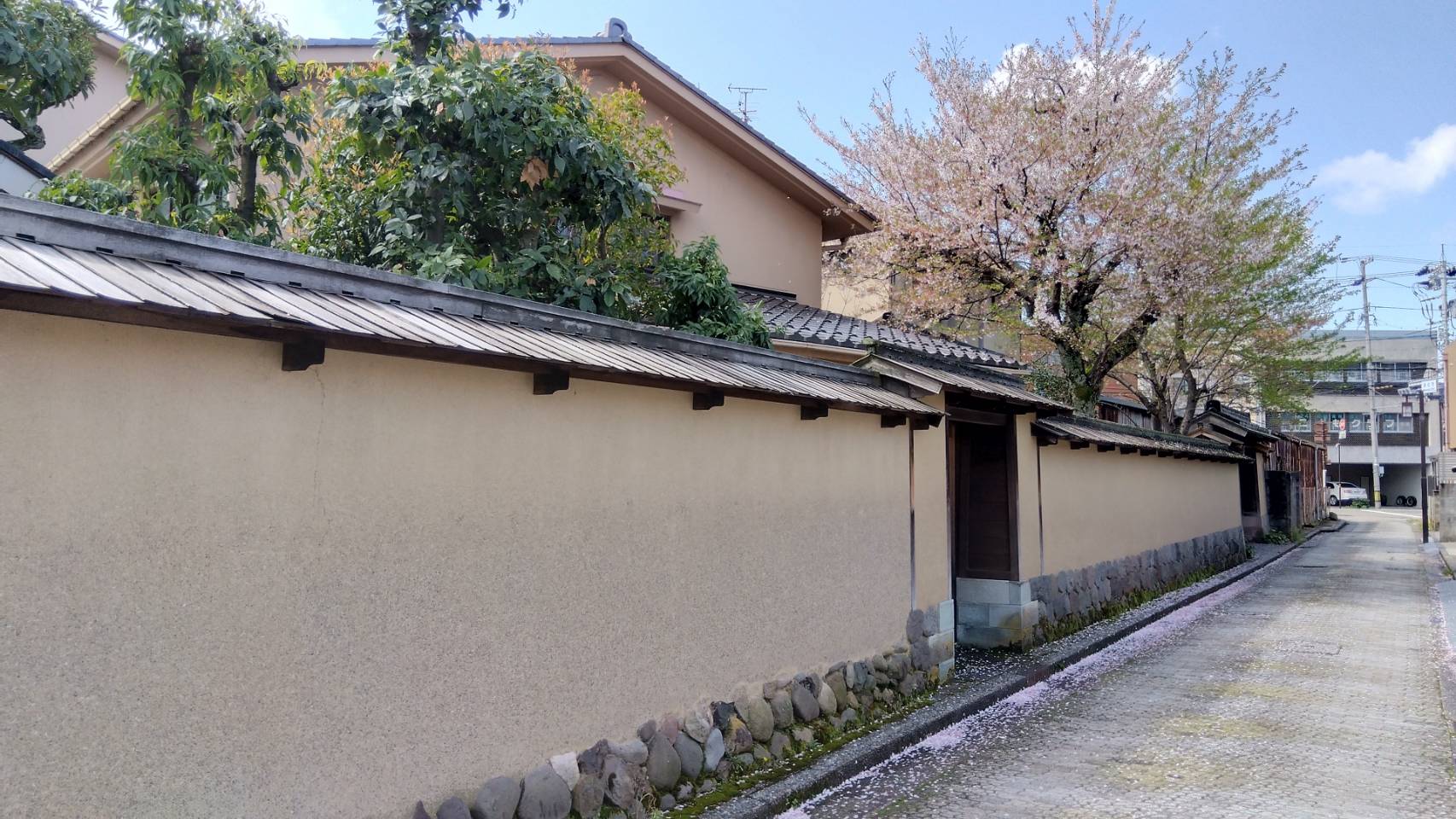 金沢のお香とアロマの香り専門店(石川県金沢市)・金沢観光地・金沢の観光スポット武家屋敷跡近く・人気でおすすめのお土産処-お香専門店のアロマ香房焚屋