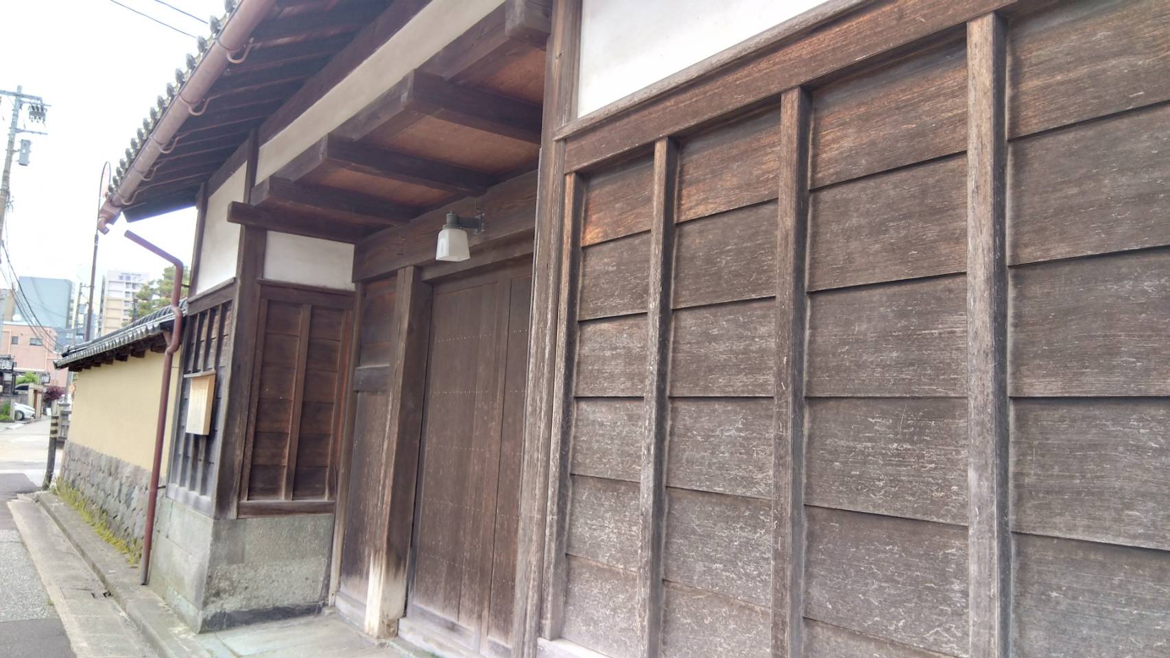 金沢のお香とアロマの香り専門店(石川県金沢市)・金沢観光地・金沢の観光スポット武家屋敷跡近く・人気でおすすめのお土産処-お香専門店のアロマ香房焚屋