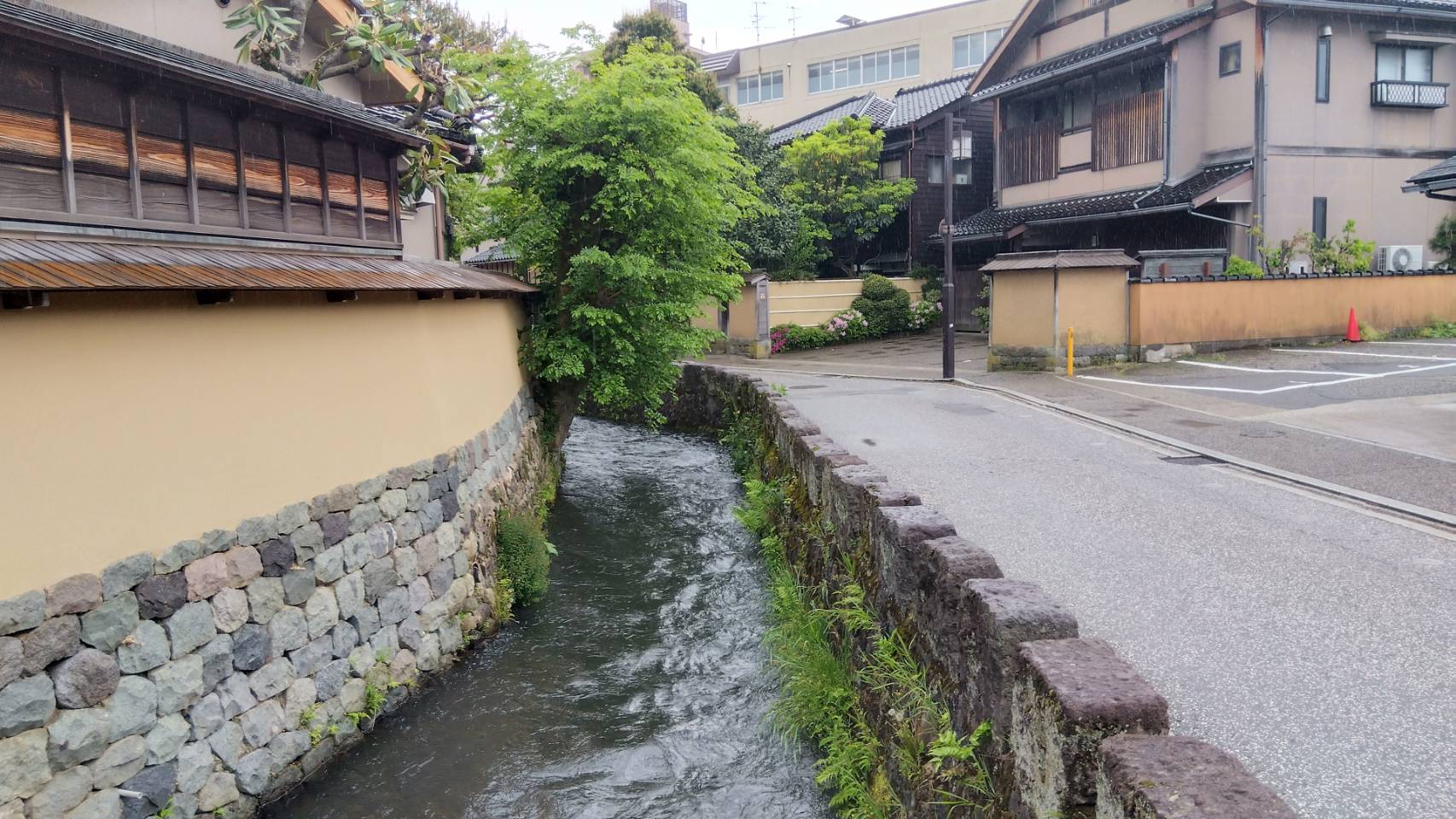 金沢のお香とアロマの香り専門店(石川県金沢市)・金沢観光地・金沢の観光スポット武家屋敷跡近く・人気でおすすめのお土産処-お香専門店のアロマ香房焚屋