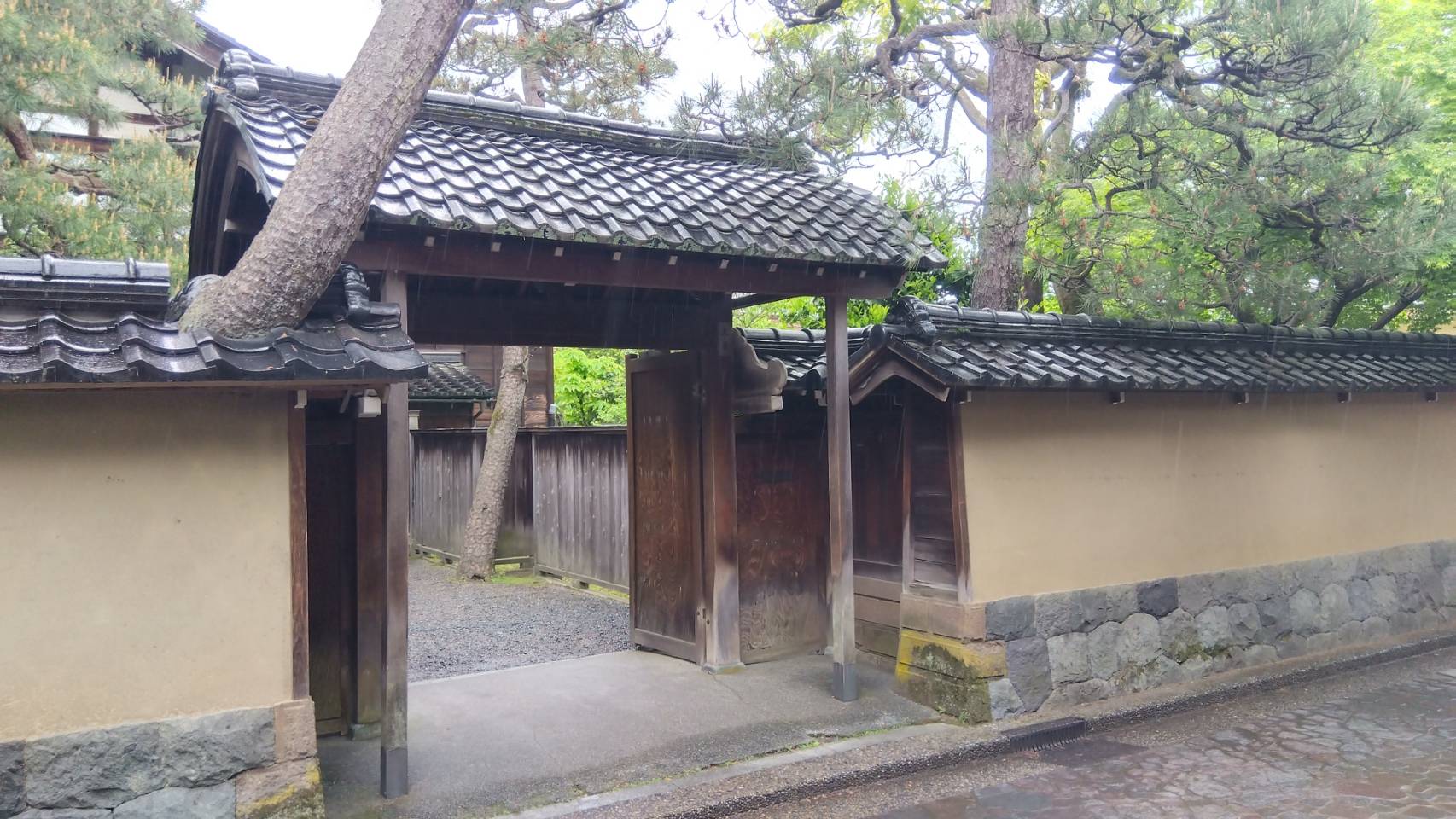 金沢のお香とアロマの香り専門店(石川県金沢市)・金沢観光地・金沢の観光スポット武家屋敷跡近く・人気でおすすめのお土産処-お香専門店のアロマ香房焚屋