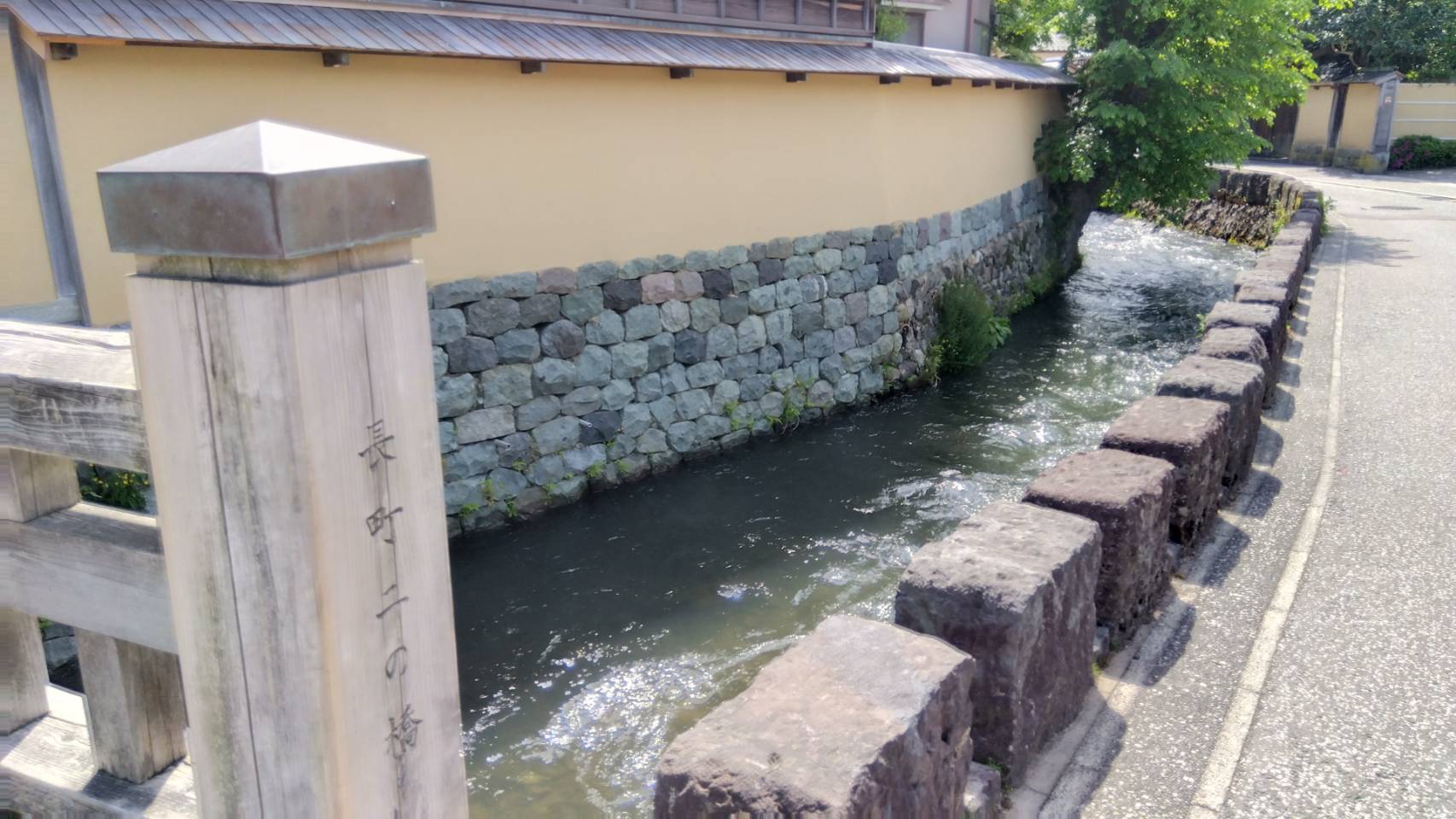 金沢のお香とアロマの香り専門店(石川県金沢市)・金沢観光地・金沢の観光スポット武家屋敷跡近く・人気でおすすめのお土産処-お香専門店のアロマ香房焚屋