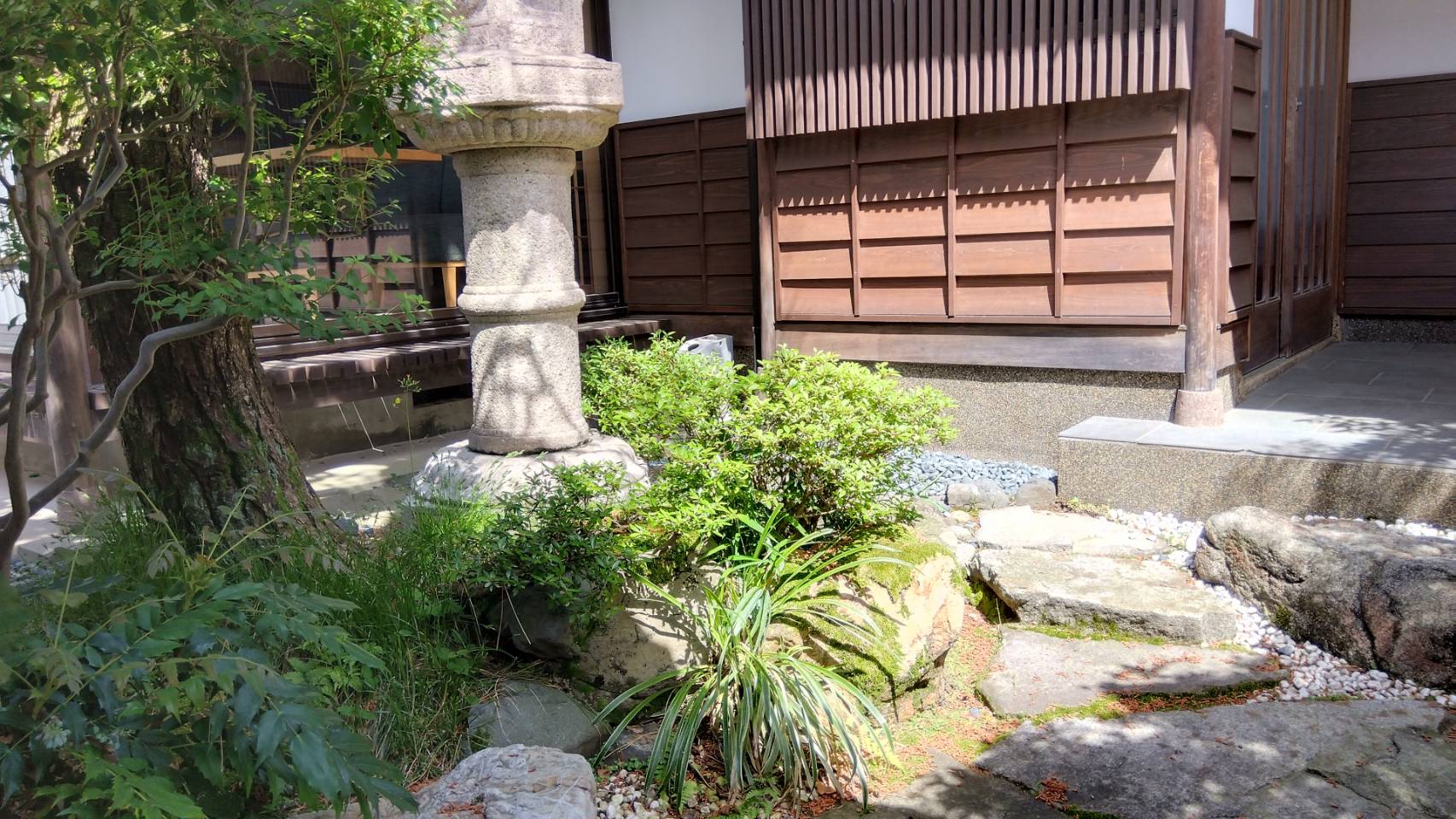 金沢のお香とアロマの香り専門店(石川県金沢市)・金沢観光地・金沢の観光スポット武家屋敷跡近く・人気でおすすめのお土産処-お香専門店のアロマ香房焚屋