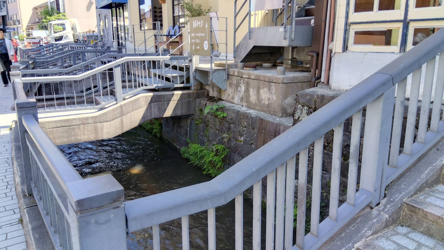 金沢のお香とアロマの香り専門店(石川県金沢市)・金沢観光地・金沢の観光スポット武家屋敷跡近く・人気でおすすめのお土産処-お香専門店のアロマ香房焚屋