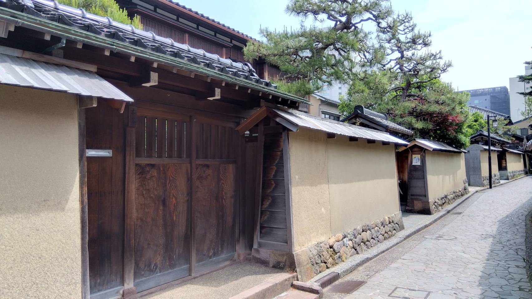 金沢のお香とアロマの香り専門店(石川県金沢市)・金沢観光地・金沢の観光スポット武家屋敷跡近く・人気でおすすめのお土産処-お香専門店のアロマ香房焚屋