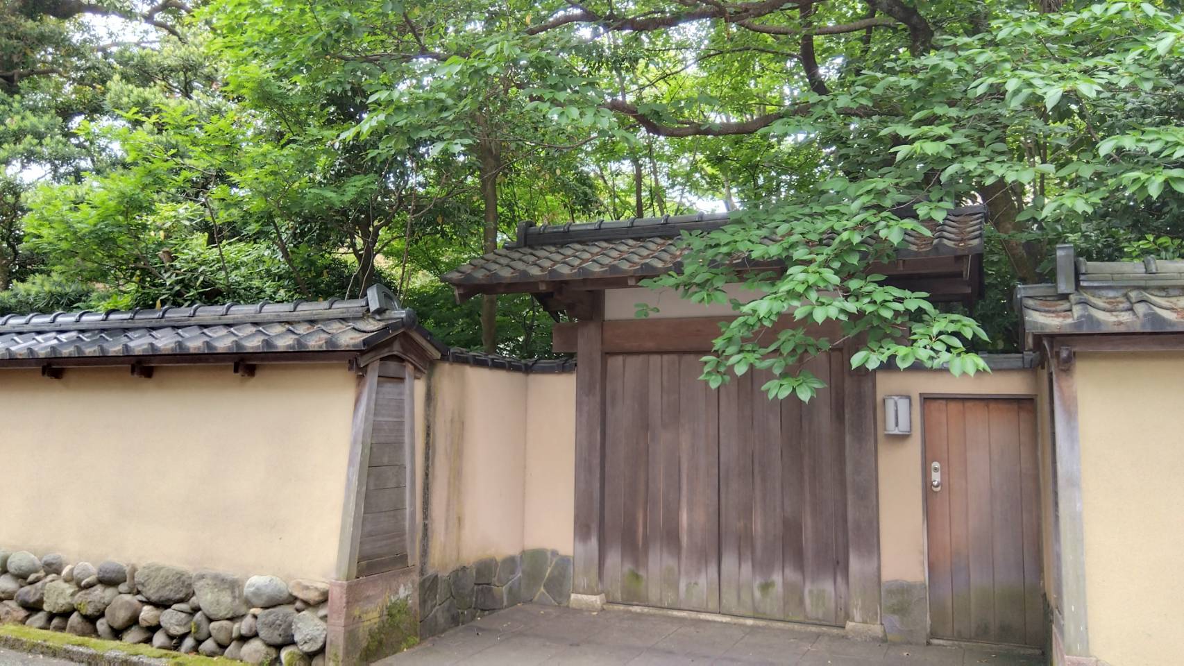 金沢のお香とアロマの香り専門店(石川県金沢市)・金沢観光地・金沢の観光スポット武家屋敷跡近く・人気でおすすめのお土産処-お香専門店のアロマ香房焚屋