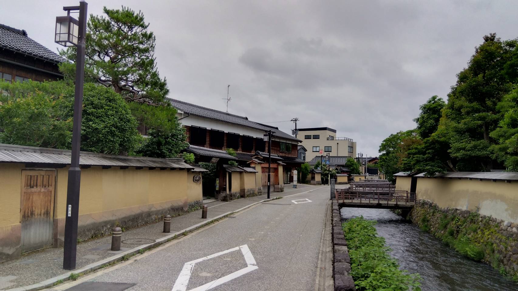 金沢のお香とアロマの香り専門店(石川県金沢市)・金沢観光地・金沢の観光スポット武家屋敷跡近く・人気でおすすめのお土産処-お香専門店のアロマ香房焚屋