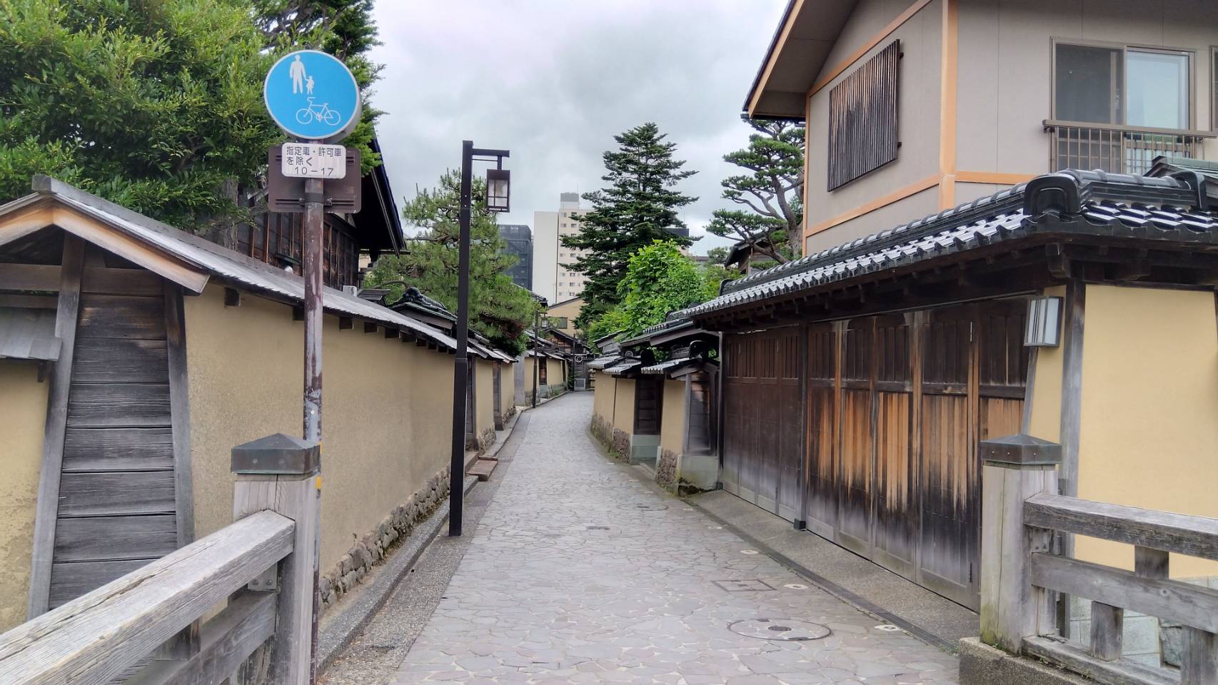 金沢のお香とアロマの香り専門店(石川県金沢市)・金沢観光地・金沢の観光スポット武家屋敷跡近く・人気でおすすめのお土産処-お香専門店のアロマ香房焚屋