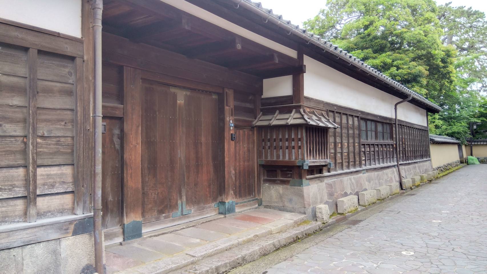 金沢のお香とアロマの香り専門店(石川県金沢市)・金沢観光地・金沢の観光スポット武家屋敷跡近く・人気でおすすめのお土産処-お香専門店のアロマ香房焚屋