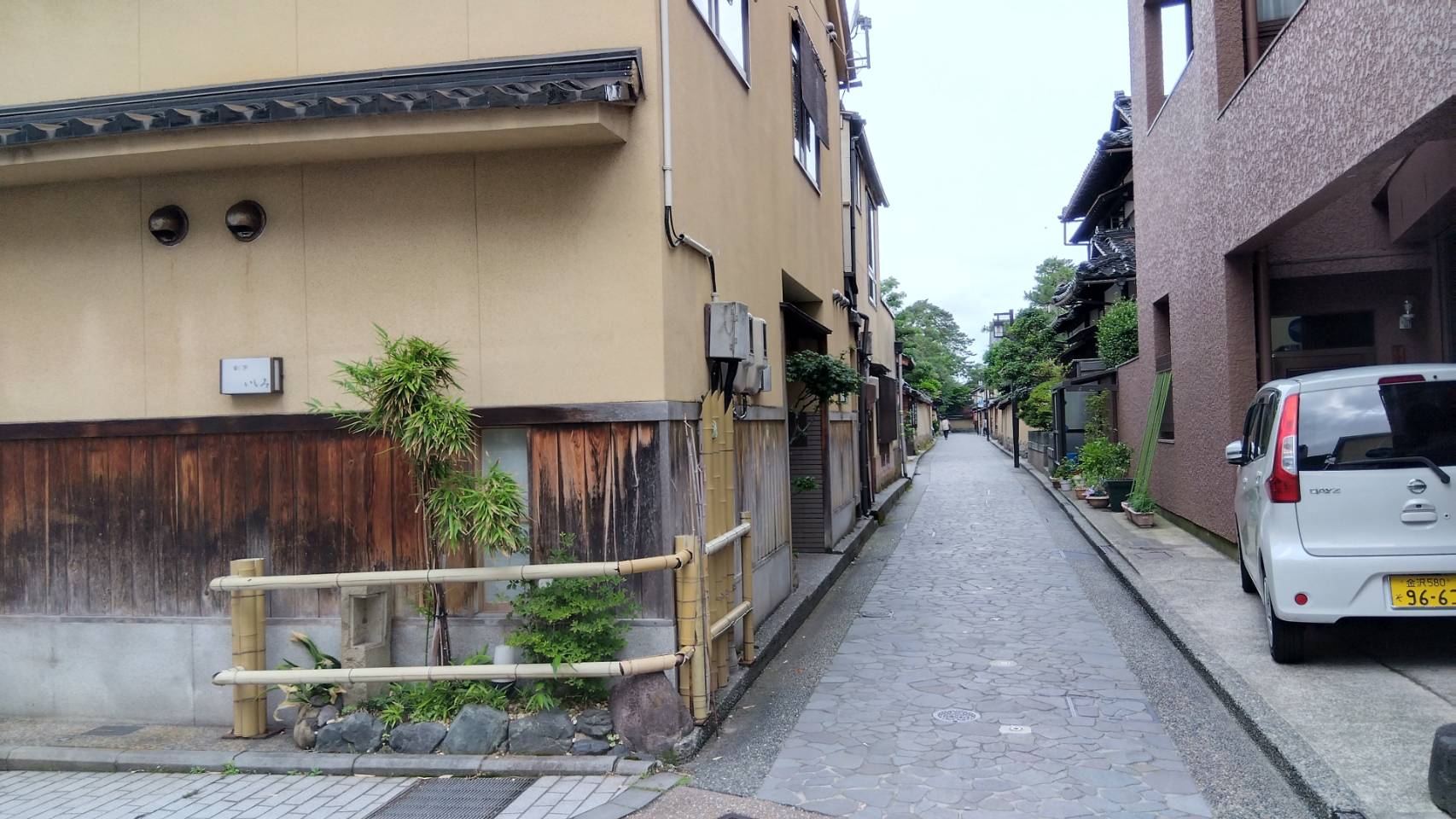 金沢のお香とアロマの香り専門店(石川県金沢市)・金沢観光地・金沢の観光スポット武家屋敷跡近く・人気でおすすめのお土産処-お香専門店のアロマ香房焚屋