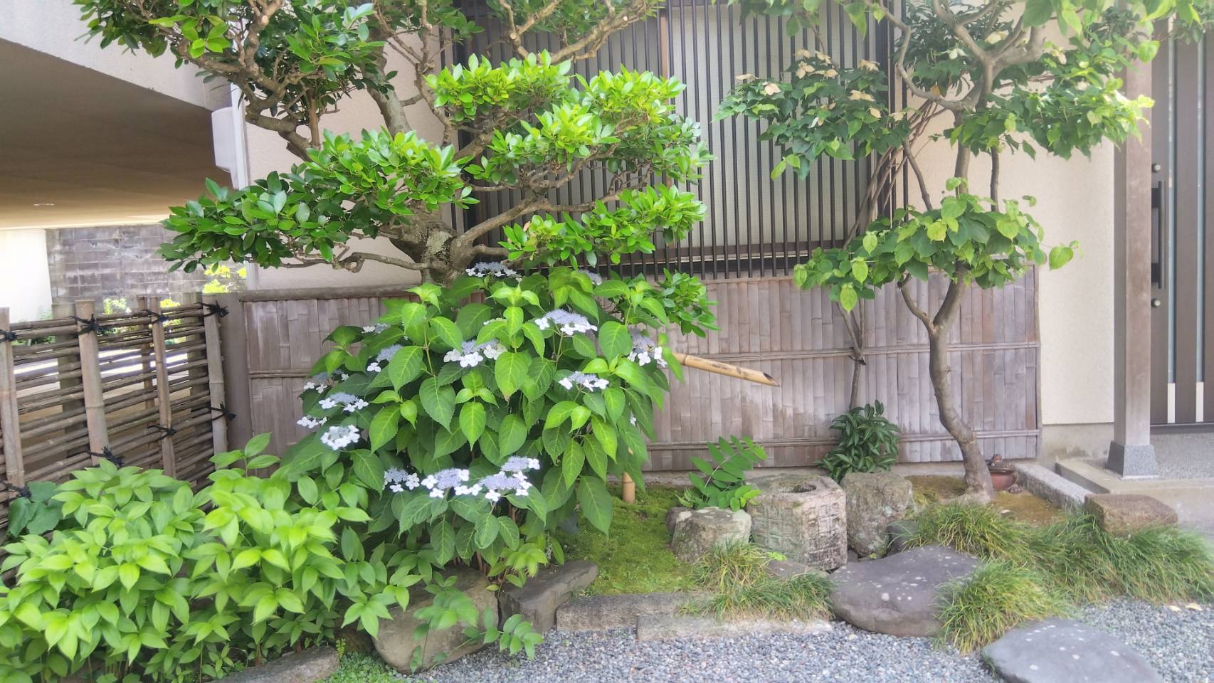 金沢のお香とアロマの香り専門店(石川県金沢市)・金沢観光地・金沢の観光スポット武家屋敷跡近く・人気でおすすめのお土産処-お香専門店のアロマ香房焚屋