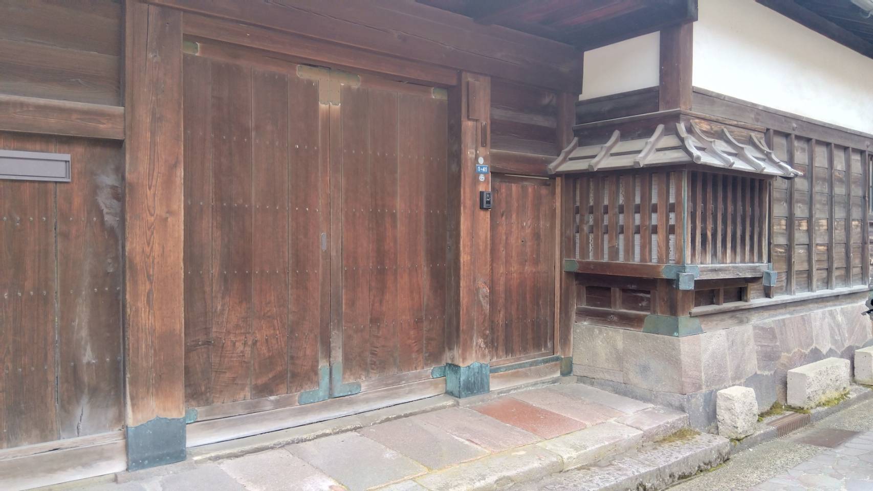 金沢のお香とアロマの香り専門店(石川県金沢市)・金沢観光地・金沢の観光スポット武家屋敷跡近く・人気でおすすめのお土産処-お香専門店のアロマ香房焚屋