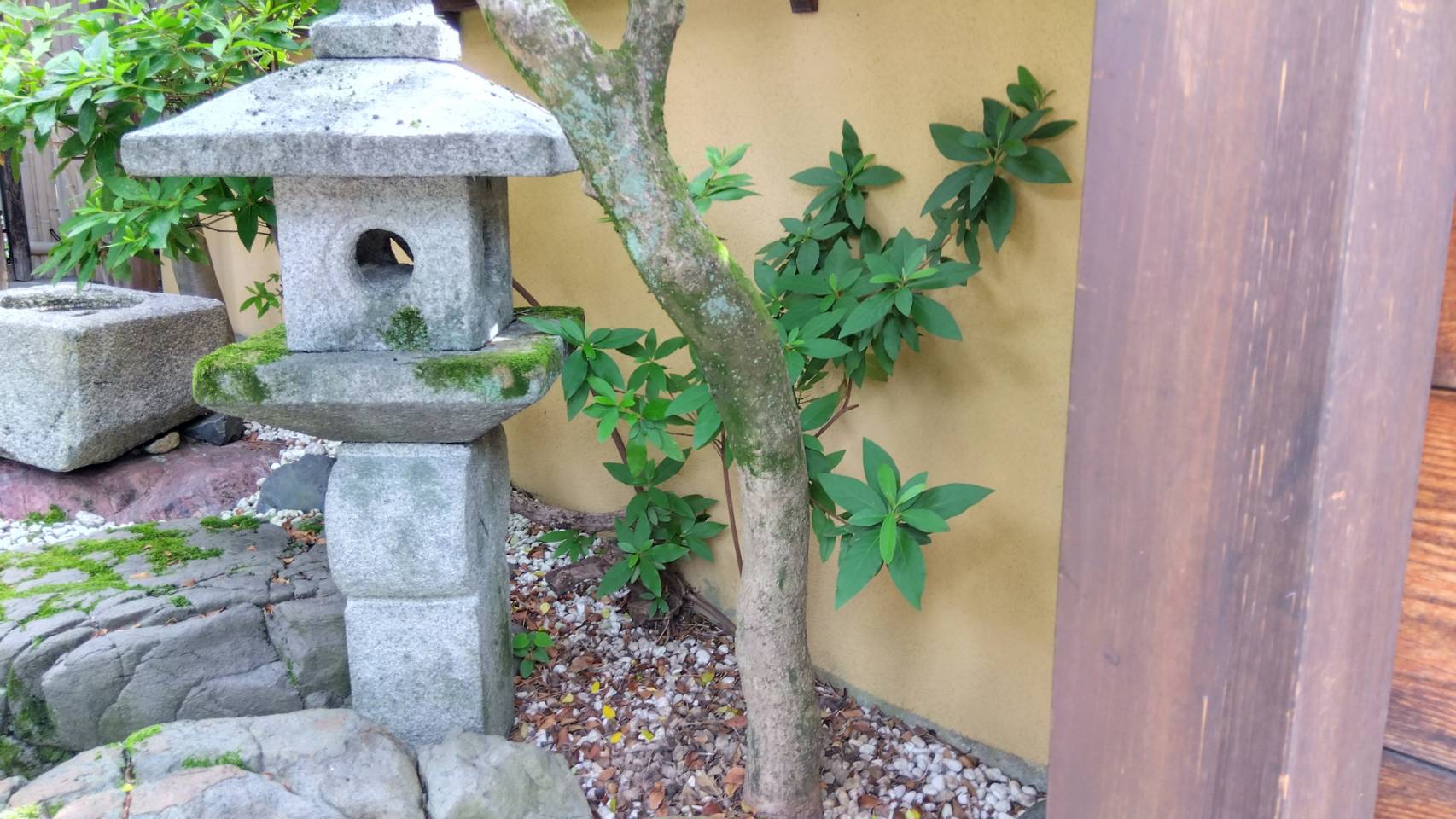 金沢のお香とアロマの香り専門店(石川県金沢市)・金沢観光地・金沢の観光スポット武家屋敷跡近く・人気でおすすめのお土産処-お香専門店のアロマ香房焚屋