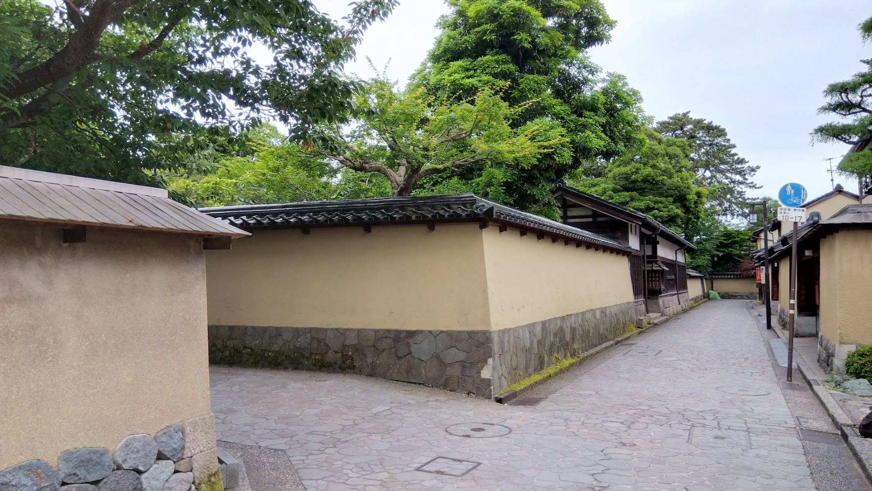 金沢のお香とアロマの香り専門店(石川県金沢市)・金沢観光地・金沢の観光スポット武家屋敷跡近く・人気でおすすめのお土産処-お香専門店のアロマ香房焚屋