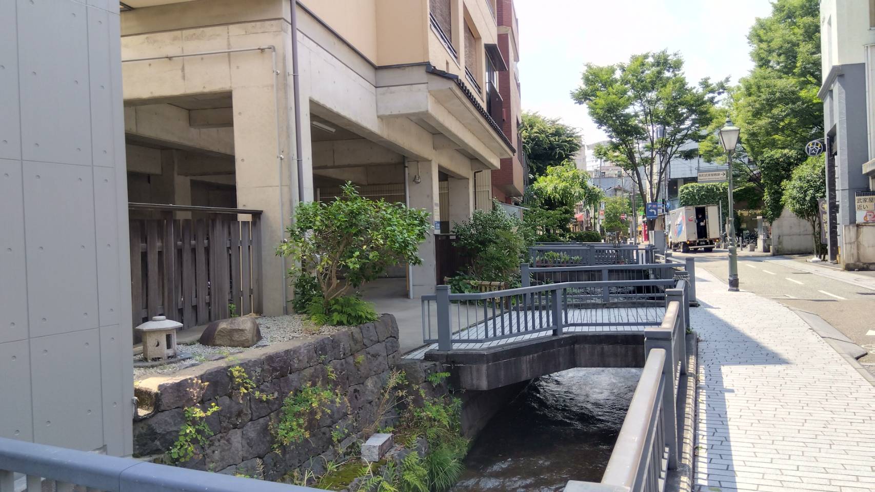 金沢のお香とアロマの香り専門店(石川県金沢市)・金沢観光地・金沢の観光スポット武家屋敷跡近く・人気でおすすめのお土産処-お香専門店のアロマ香房焚屋