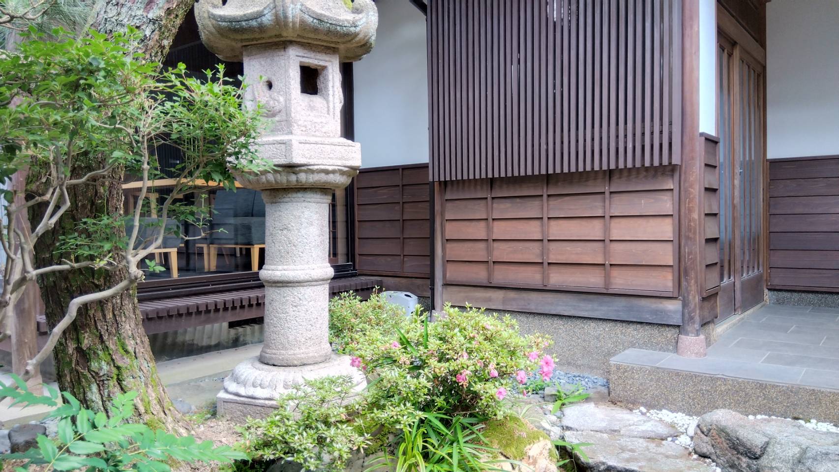 金沢のお香とアロマの香り専門店(石川県金沢市)・金沢観光地・金沢の観光スポット武家屋敷跡近く・人気でおすすめのお土産処-お香専門店のアロマ香房焚屋