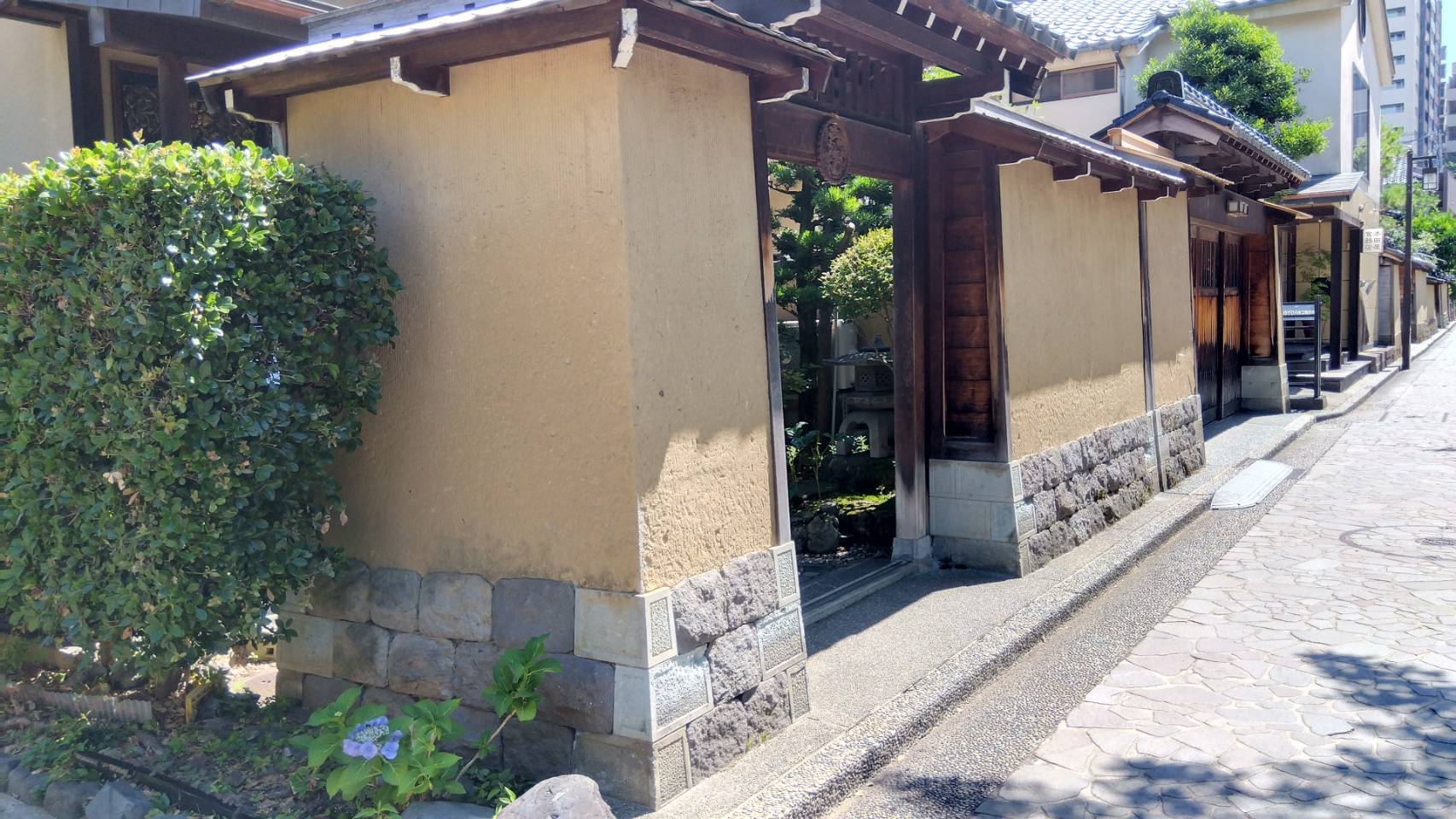 金沢のお香とアロマの香り専門店(石川県金沢市)・金沢観光地・金沢の観光スポット武家屋敷跡近く・人気でおすすめのお土産処-お香専門店のアロマ香房焚屋