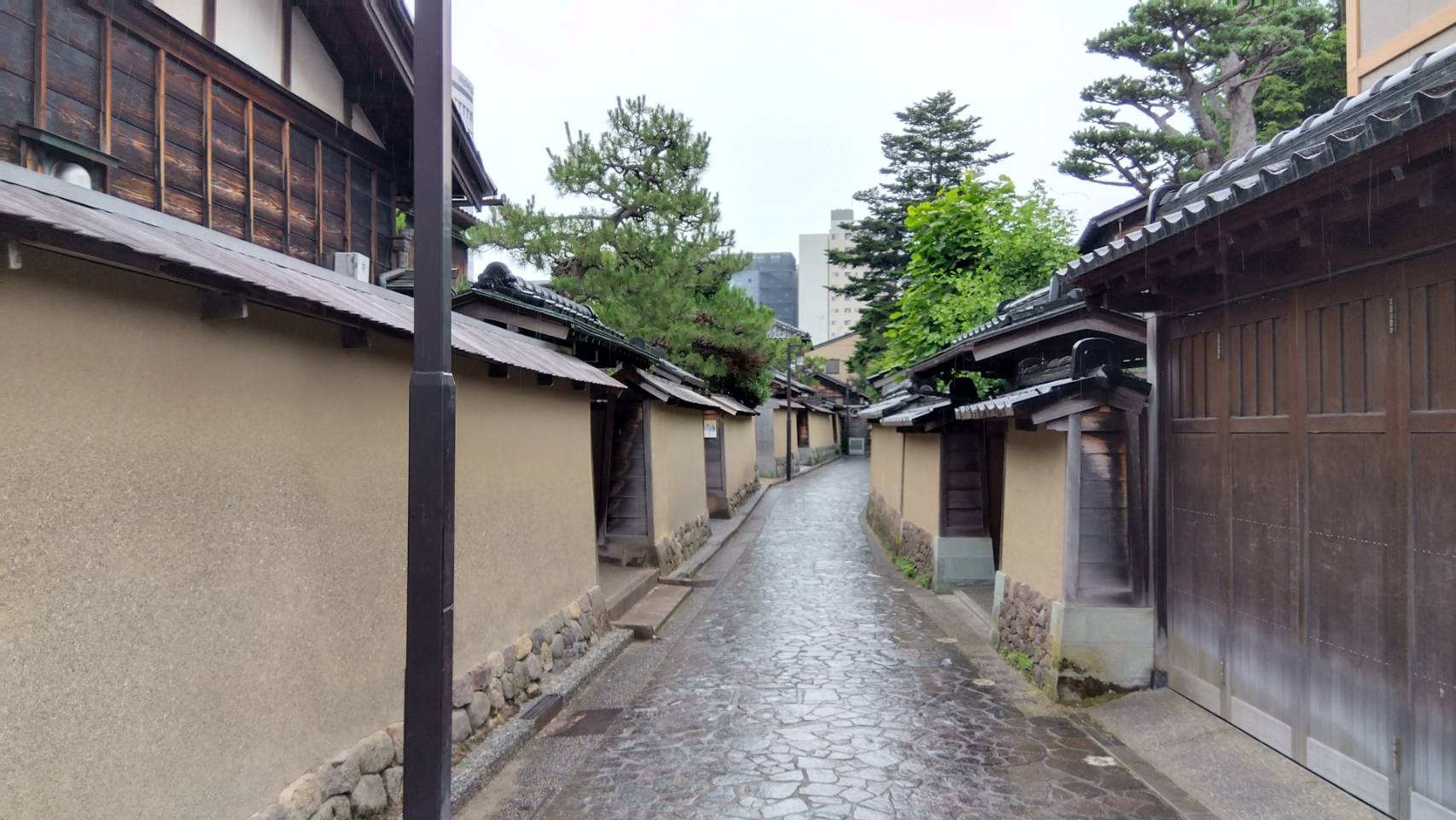 金沢のお香とアロマの香り専門店(石川県金沢市)・金沢観光地・金沢の観光スポット武家屋敷跡近く・人気でおすすめのお土産処-お香専門店のアロマ香房焚屋