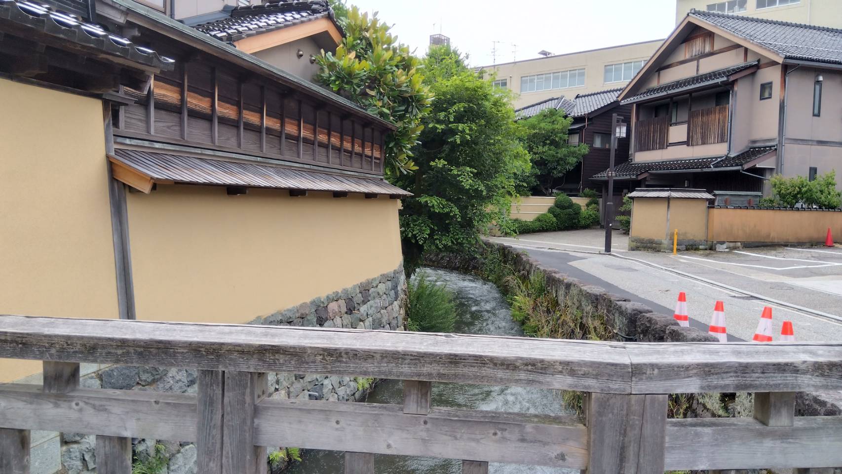 金沢のお香とアロマの香り専門店(石川県金沢市)・金沢観光地・金沢の観光スポット武家屋敷跡近く・人気でおすすめのお土産処-お香専門店のアロマ香房焚屋