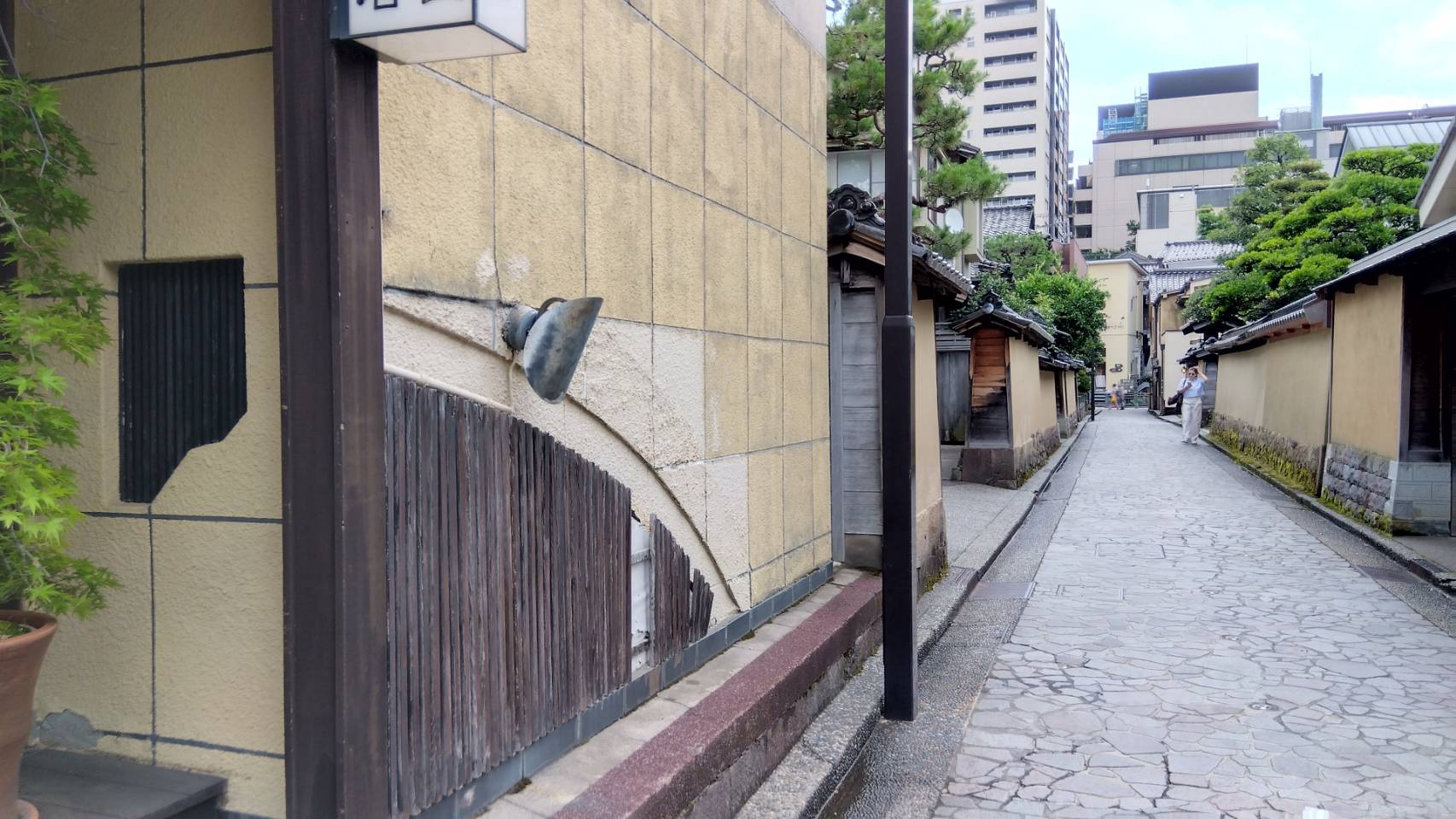 金沢のお香とアロマの香り専門店(石川県金沢市)・金沢観光地・金沢の観光スポット武家屋敷跡近く・人気でおすすめのお土産処-お香専門店のアロマ香房焚屋