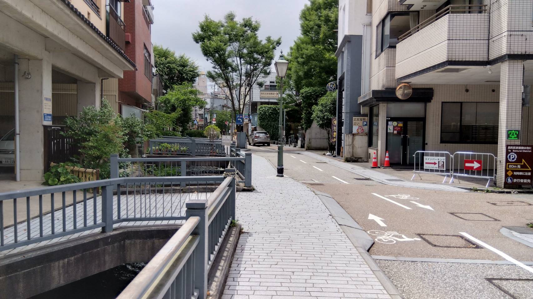 金沢のお香とアロマの香り専門店(石川県金沢市)・金沢観光地・金沢の観光スポット武家屋敷跡近く・人気でおすすめのお土産処-お香専門店のアロマ香房焚屋