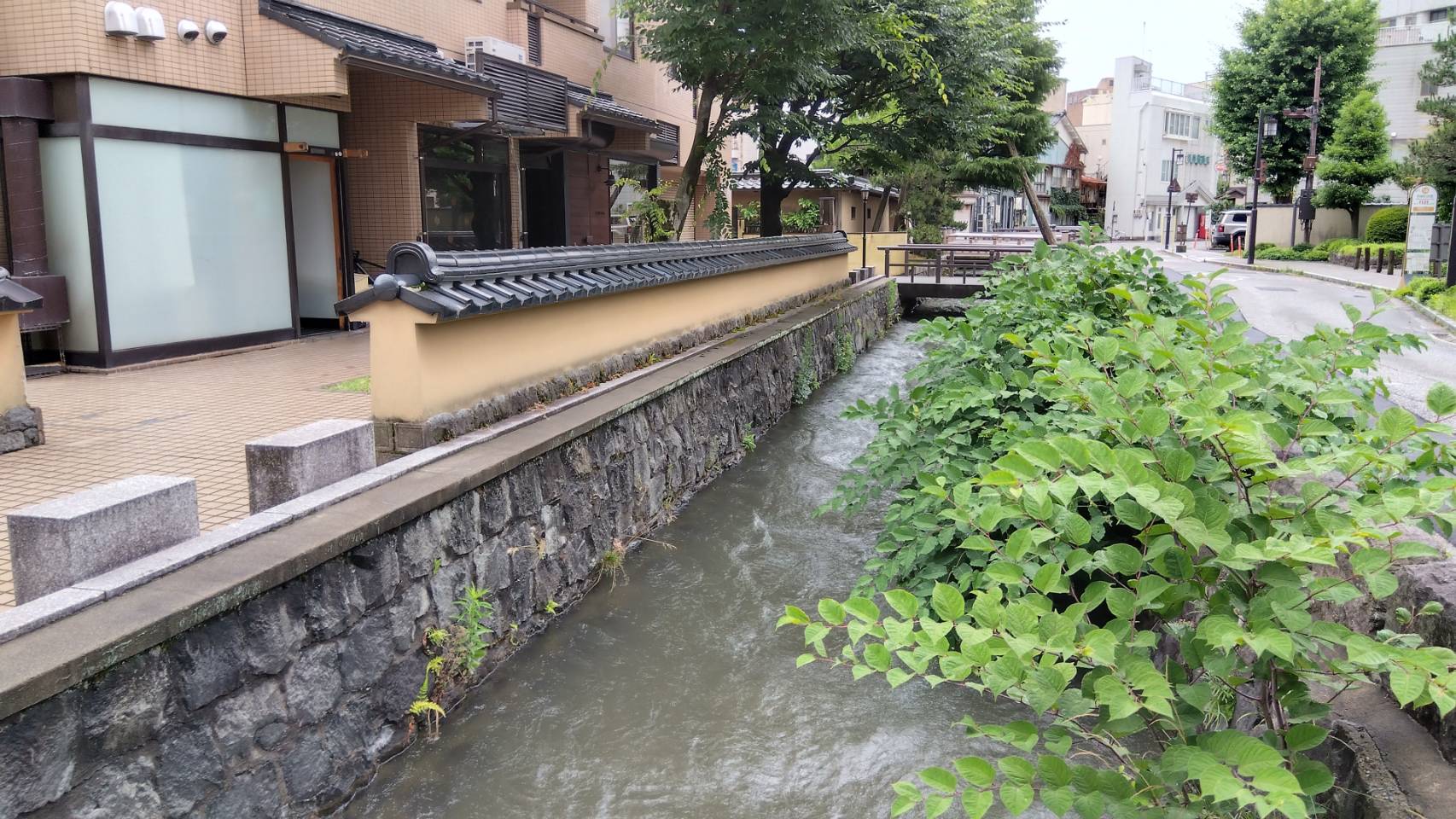 金沢のお香とアロマの香り専門店(石川県金沢市)・金沢観光地・金沢の観光スポット武家屋敷跡近く・人気でおすすめのお土産処-お香専門店のアロマ香房焚屋