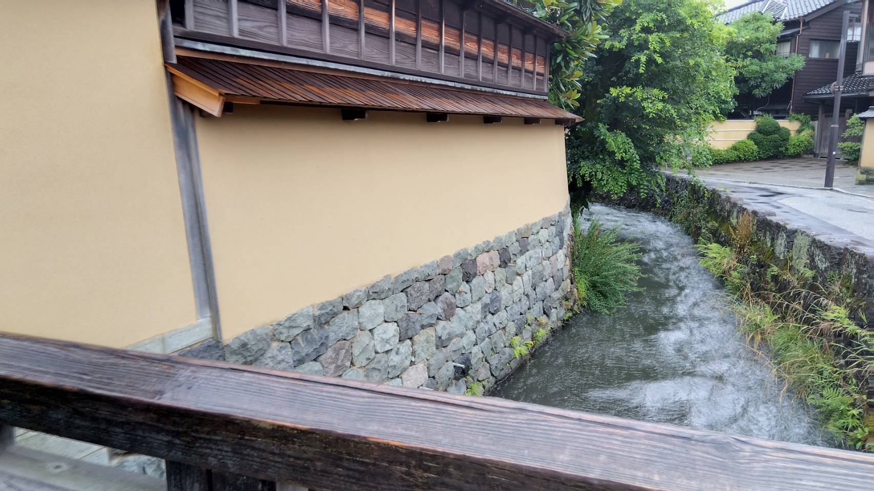 金沢のお香とアロマの香り専門店(石川県金沢市)・金沢観光地・金沢の観光スポット武家屋敷跡近く・人気でおすすめのお土産処-お香専門店のアロマ香房焚屋