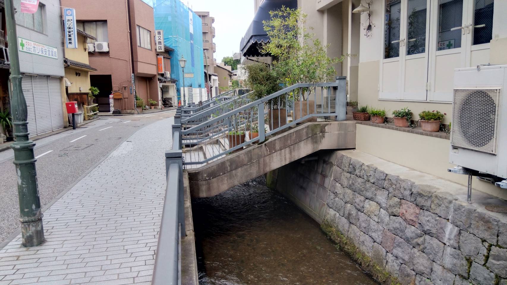 金沢のお香とアロマの香り専門店(石川県金沢市)・金沢観光地・金沢の観光スポット武家屋敷跡近く・人気でおすすめのお土産処-お香専門店のアロマ香房焚屋