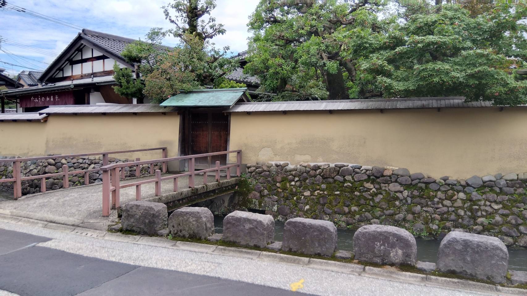 金沢のお香とアロマの香り専門店(石川県金沢市)・金沢観光地・金沢の観光スポット武家屋敷跡近く・人気でおすすめのお土産処-お香専門店のアロマ香房焚屋